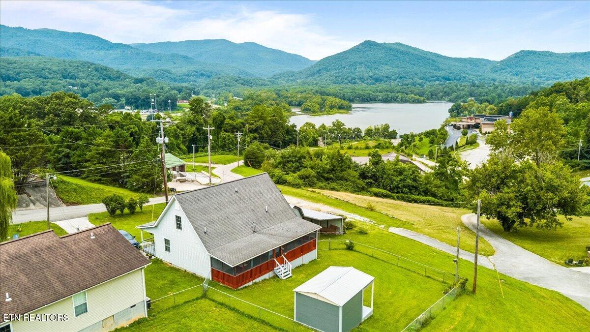 219 Patty Hill Road Caryville TN 37714