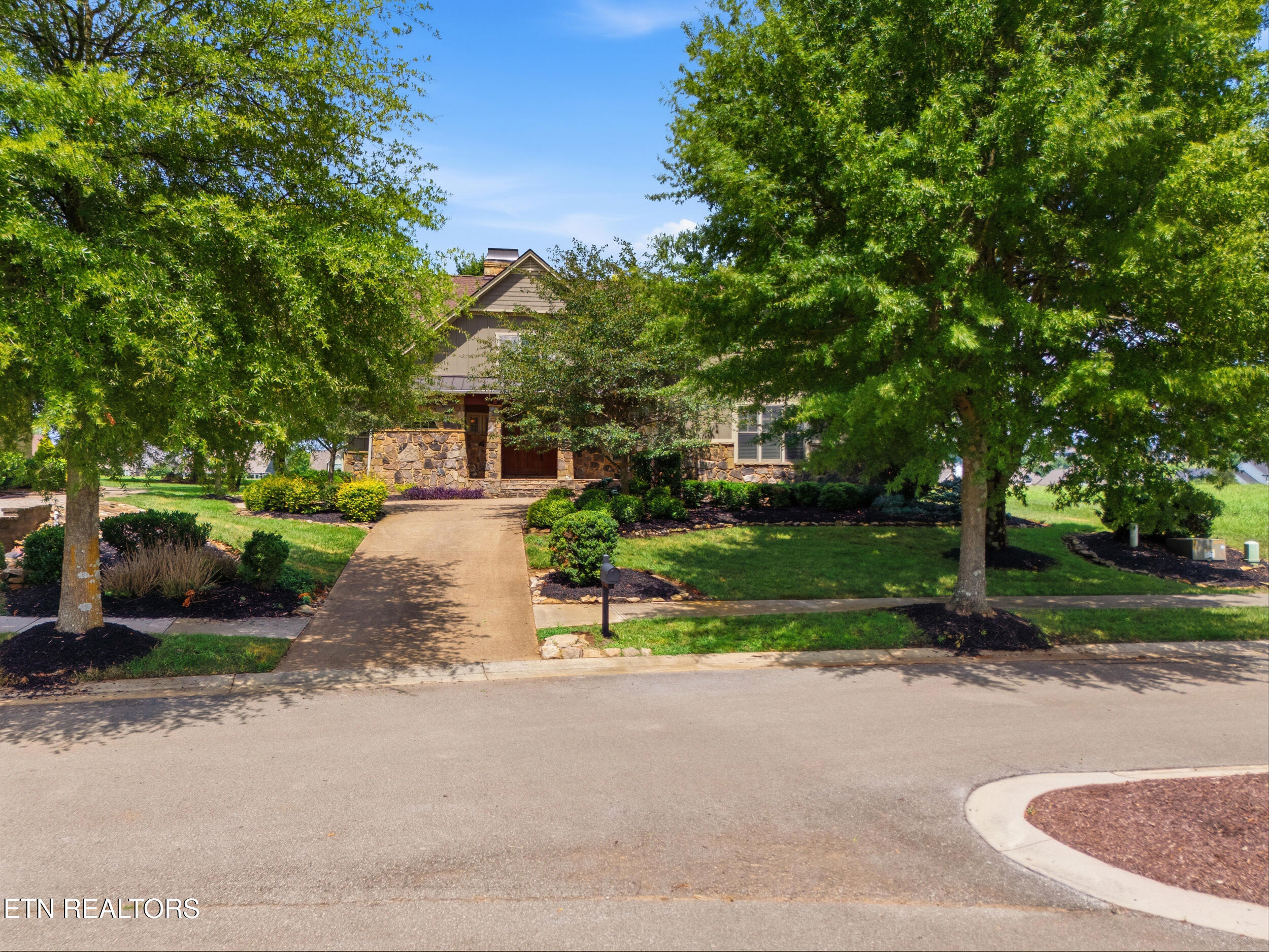 593 Old Barn Lane Loudon TN 37774