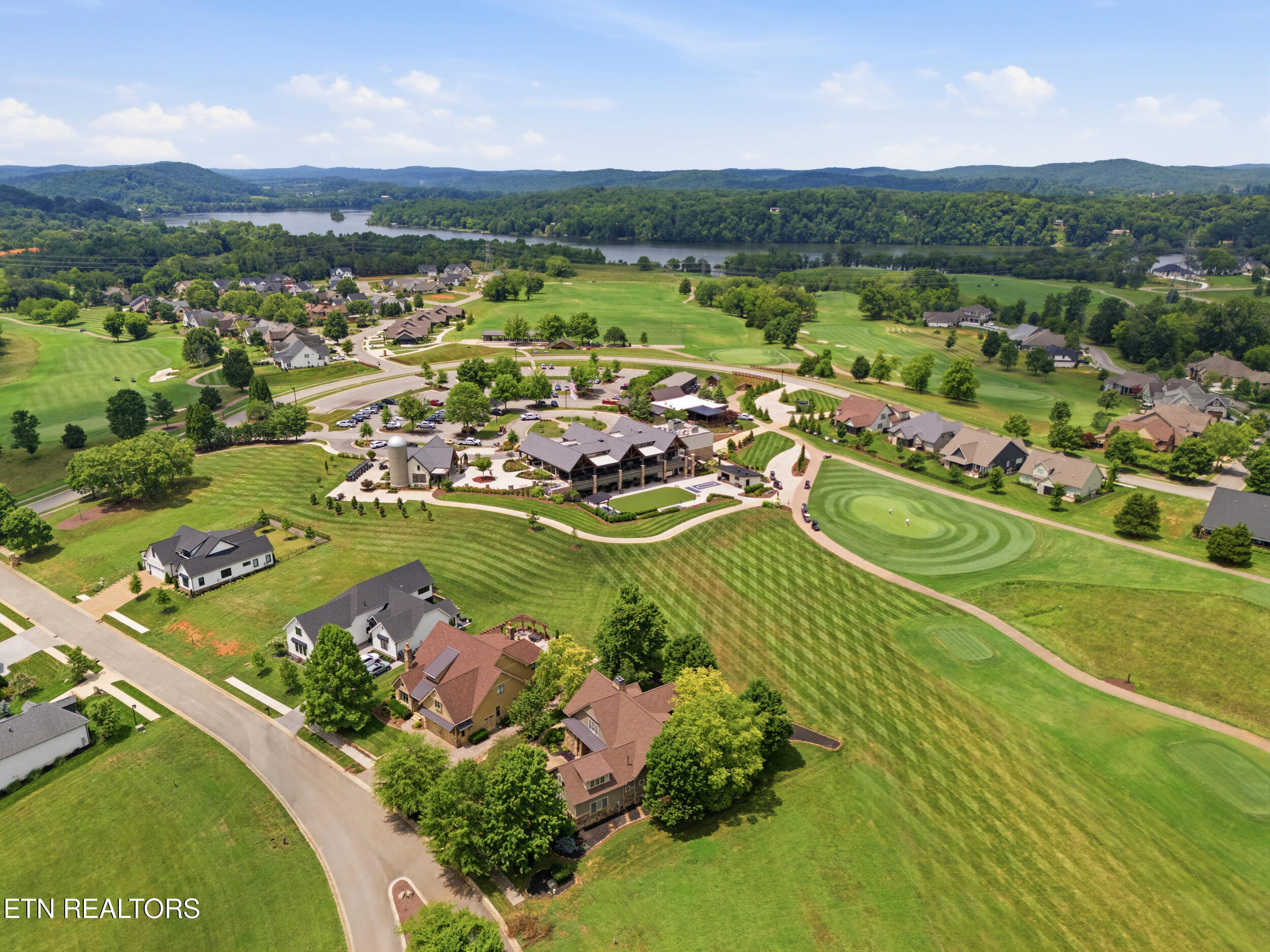 593 Old Barn Lane Loudon TN 37774