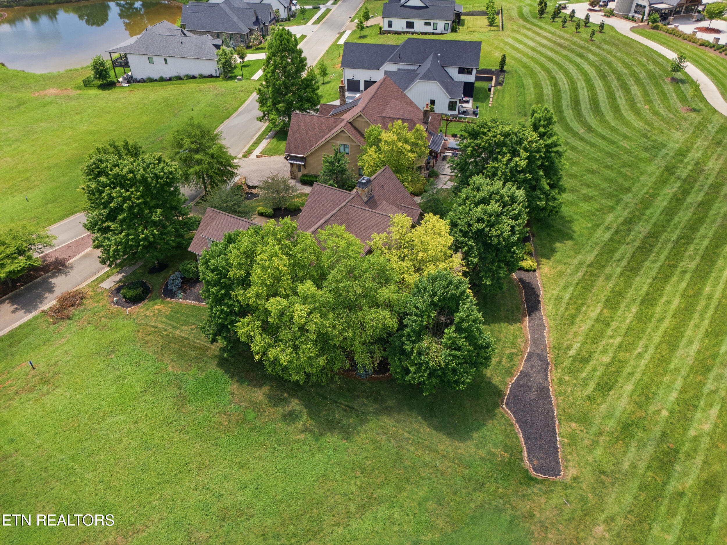 593 Old Barn Lane Loudon TN 37774
