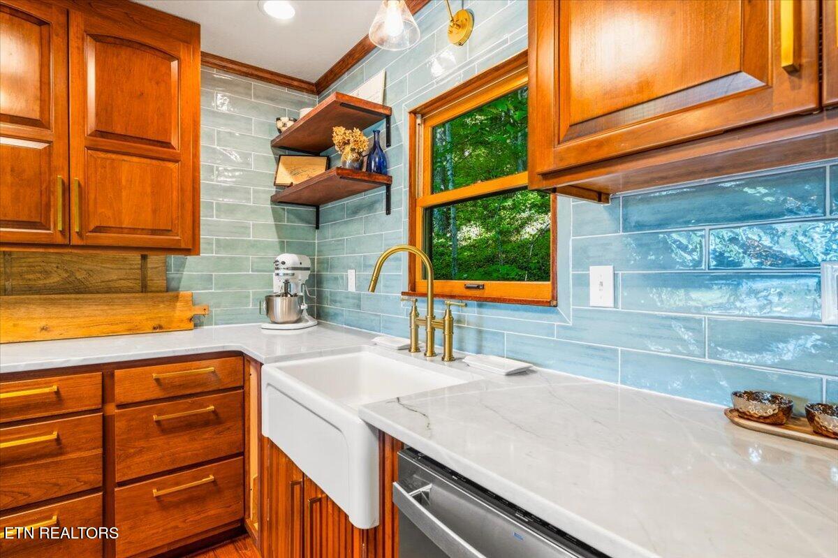 244 Lakeshore Drive Maynardville TN 37807