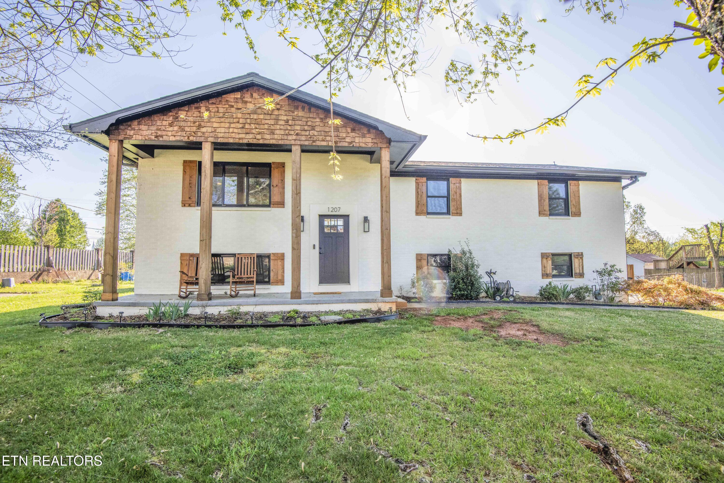 1207 Lenore Lane Maryville TN 37804