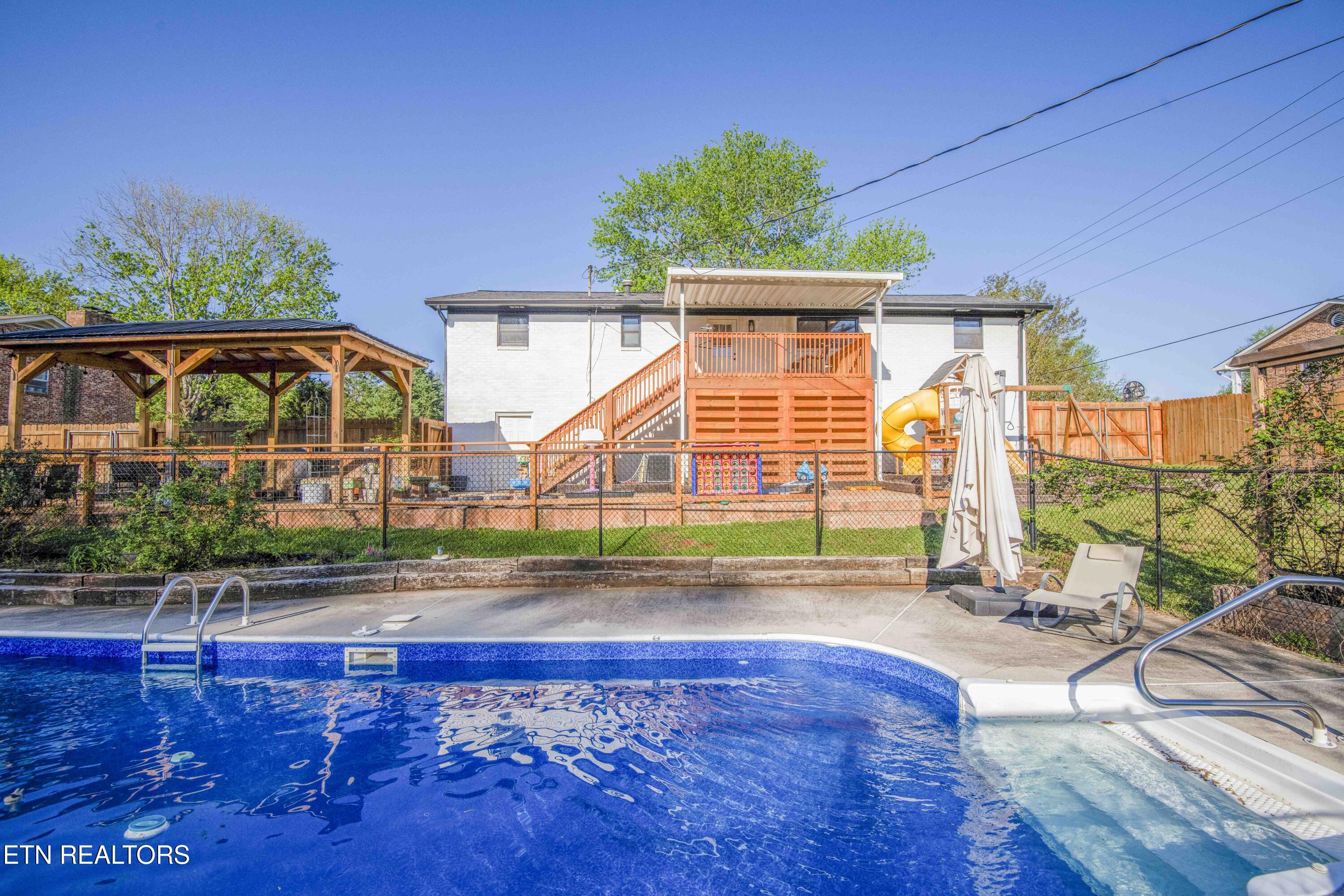 1207 Lenore Lane Maryville TN 37804