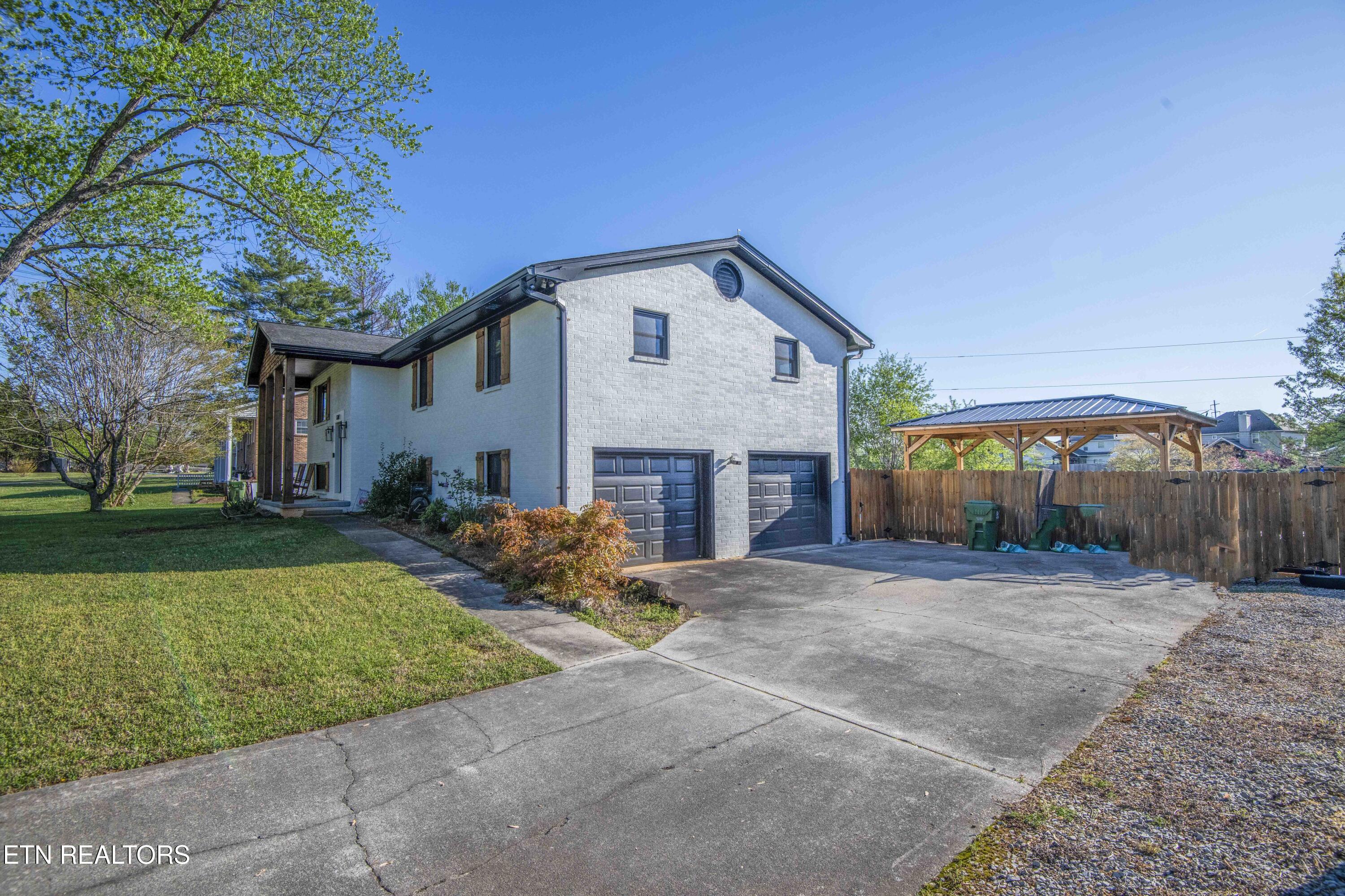 1207 Lenore Lane Maryville TN 37804