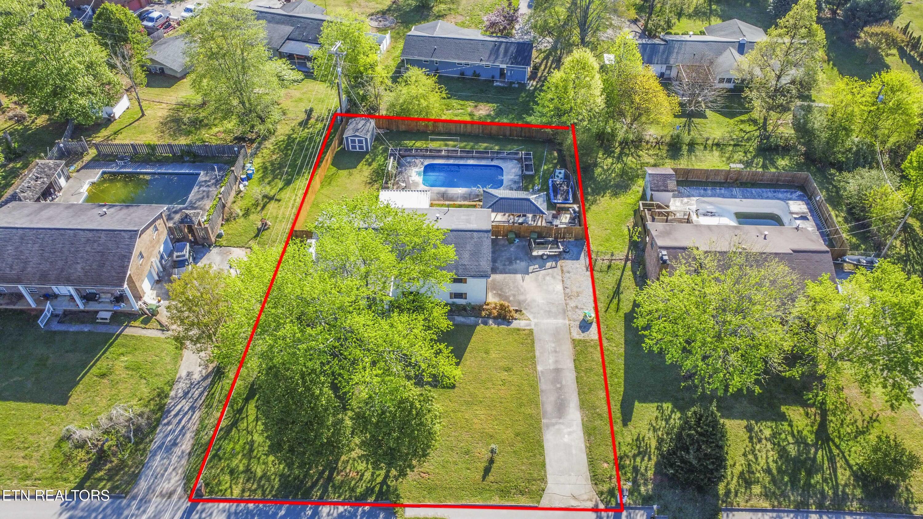 1207 Lenore Lane Maryville TN 37804