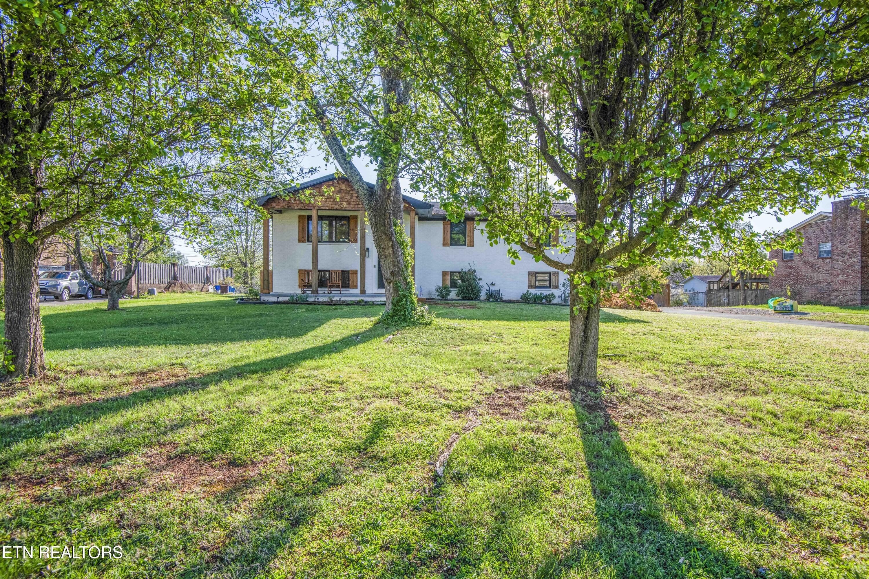 1207 Lenore Lane Maryville TN 37804