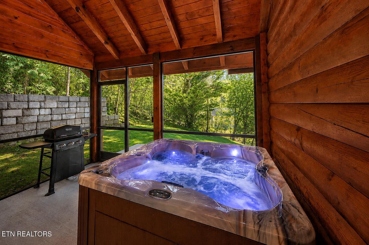 457 Hilltop Road Gatlinburg TN 37738