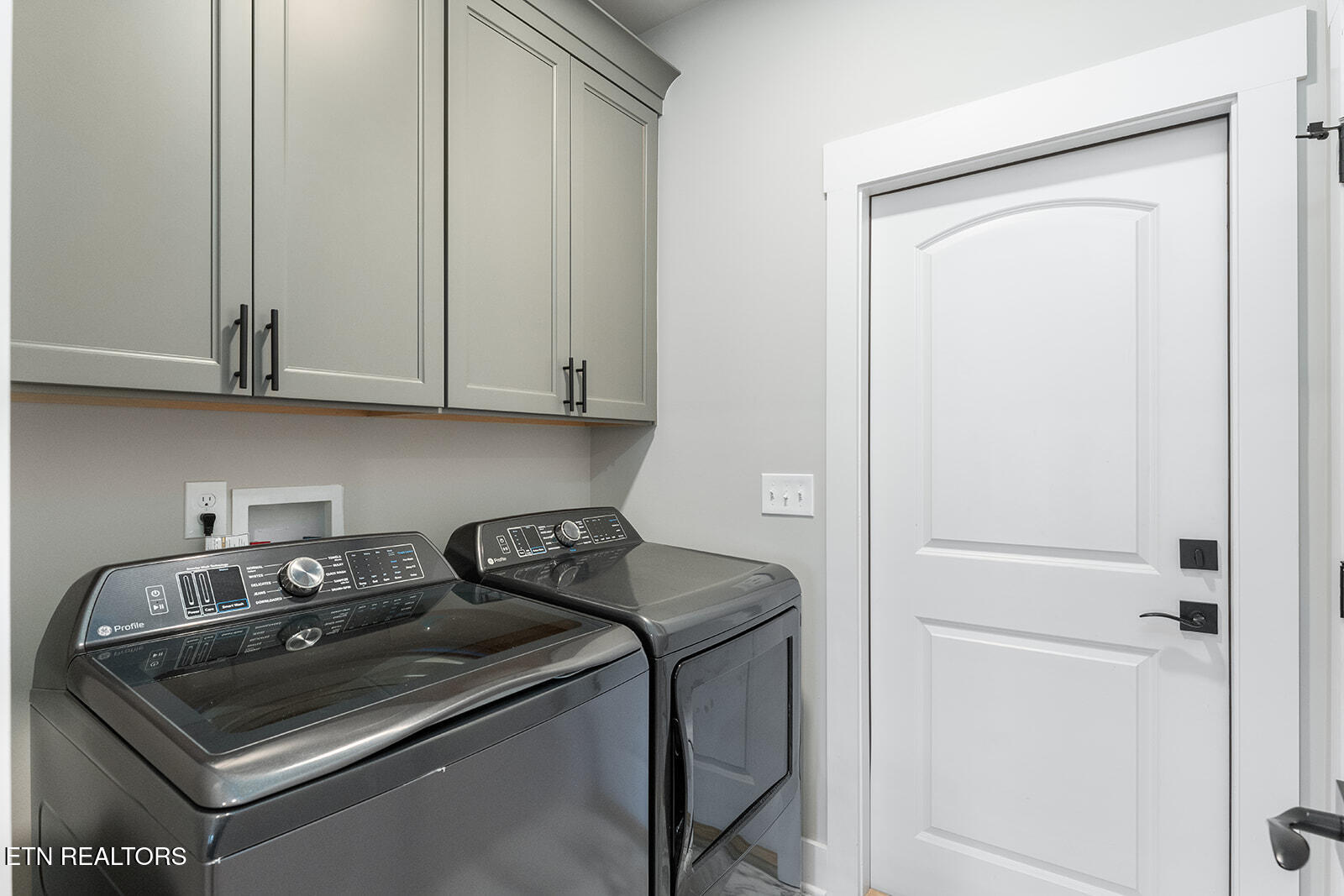 179 Island Circle Loudon TN 37774