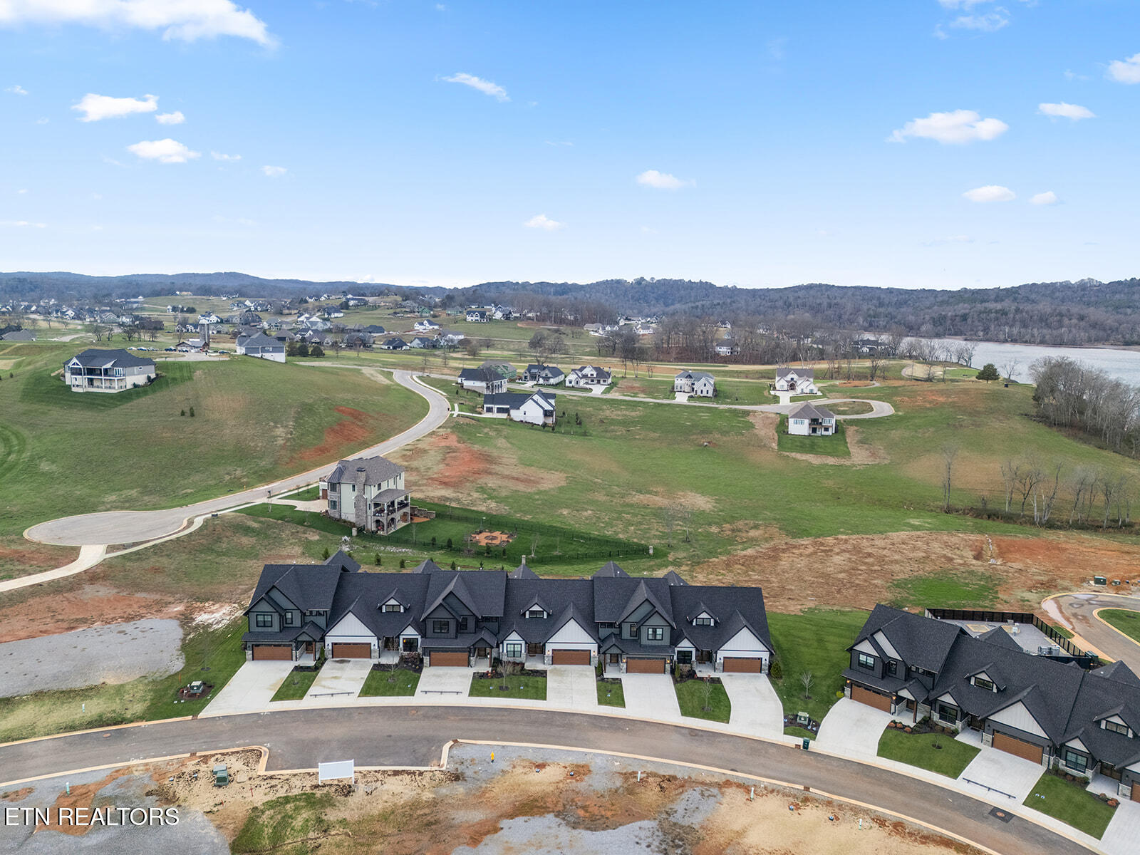 179 Island Circle Loudon TN 37774