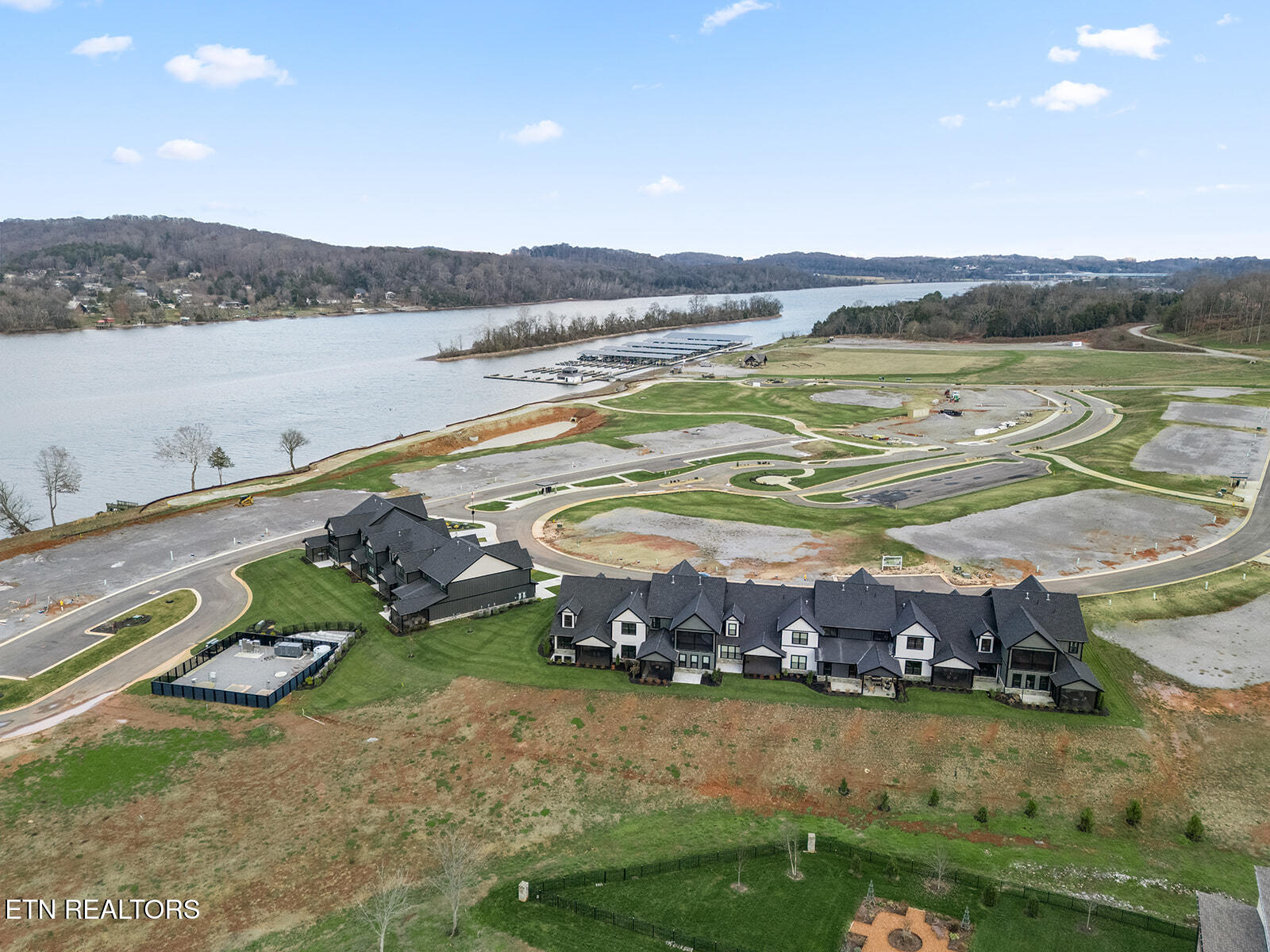 179 Island Circle Loudon TN 37774