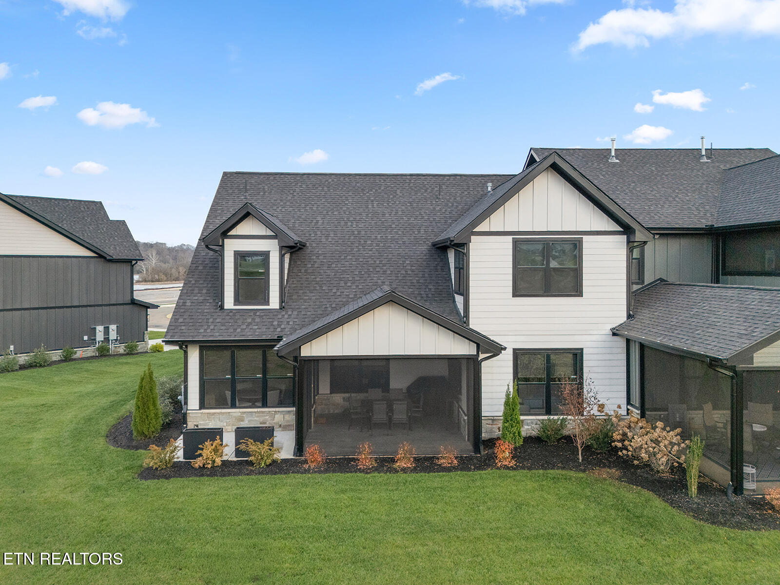 179 Island Circle Loudon TN 37774