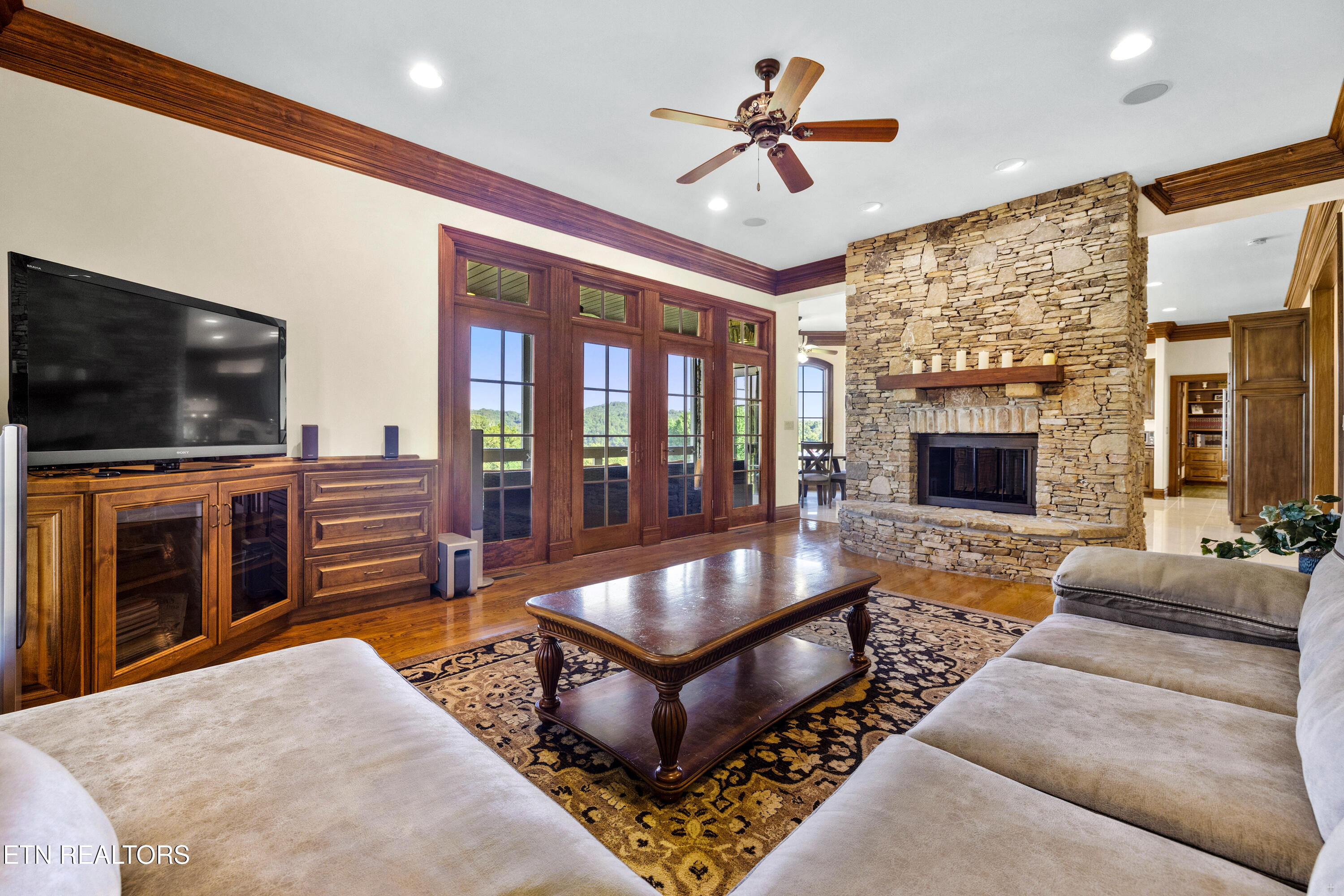 859 Rarity Bay Parkway Vonore TN 37885