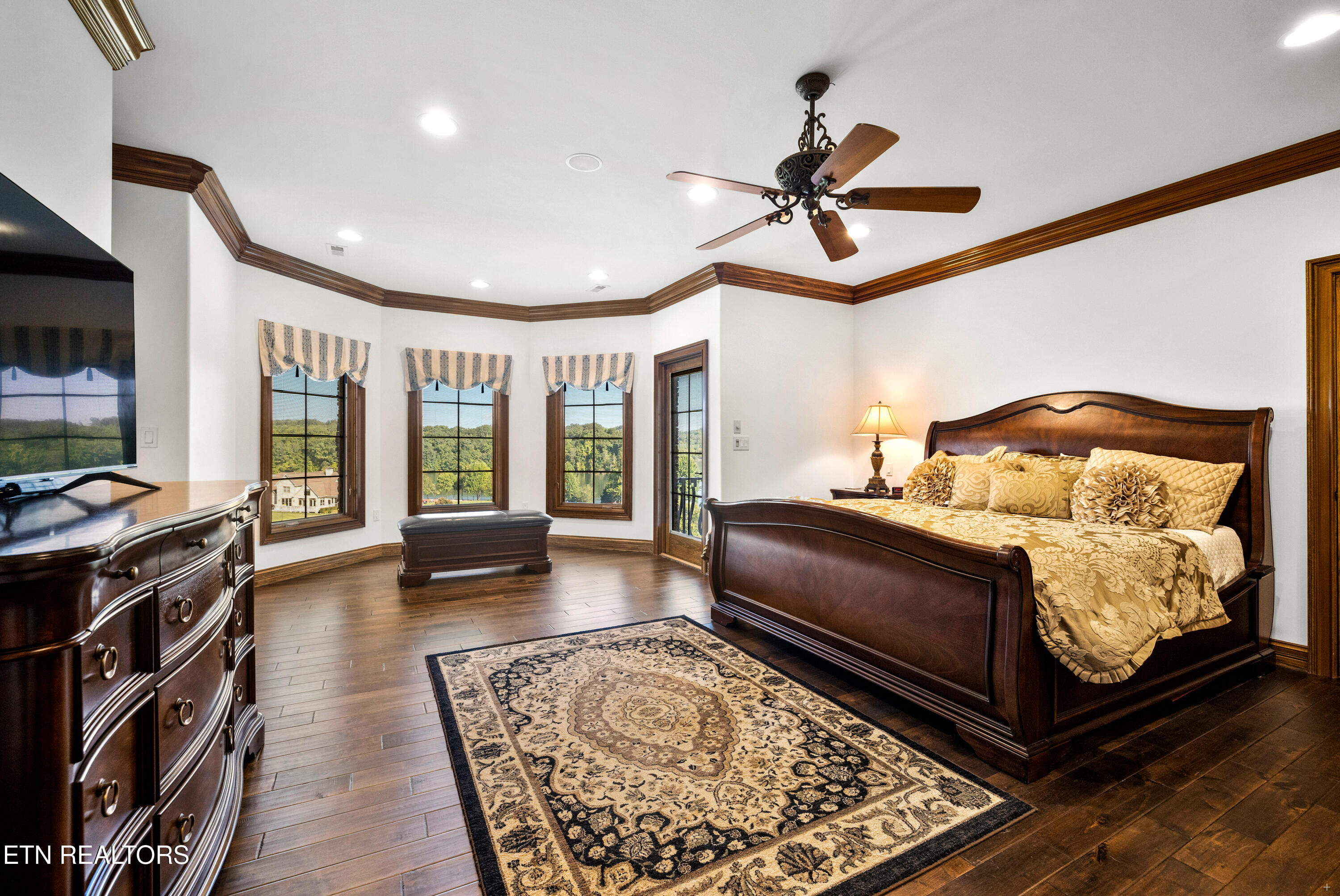859 Rarity Bay Parkway Vonore TN 37885