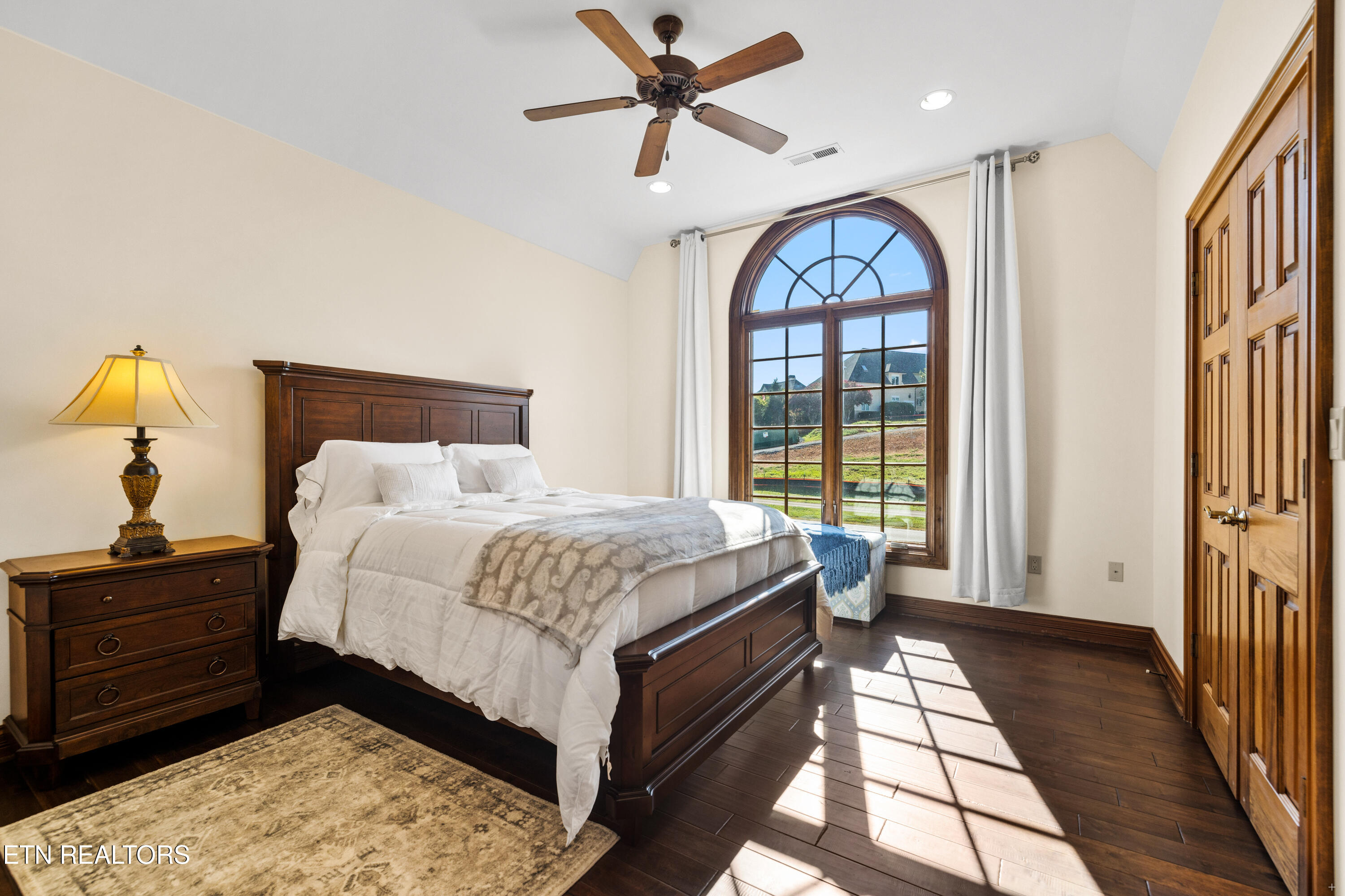859 Rarity Bay Parkway Vonore TN 37885