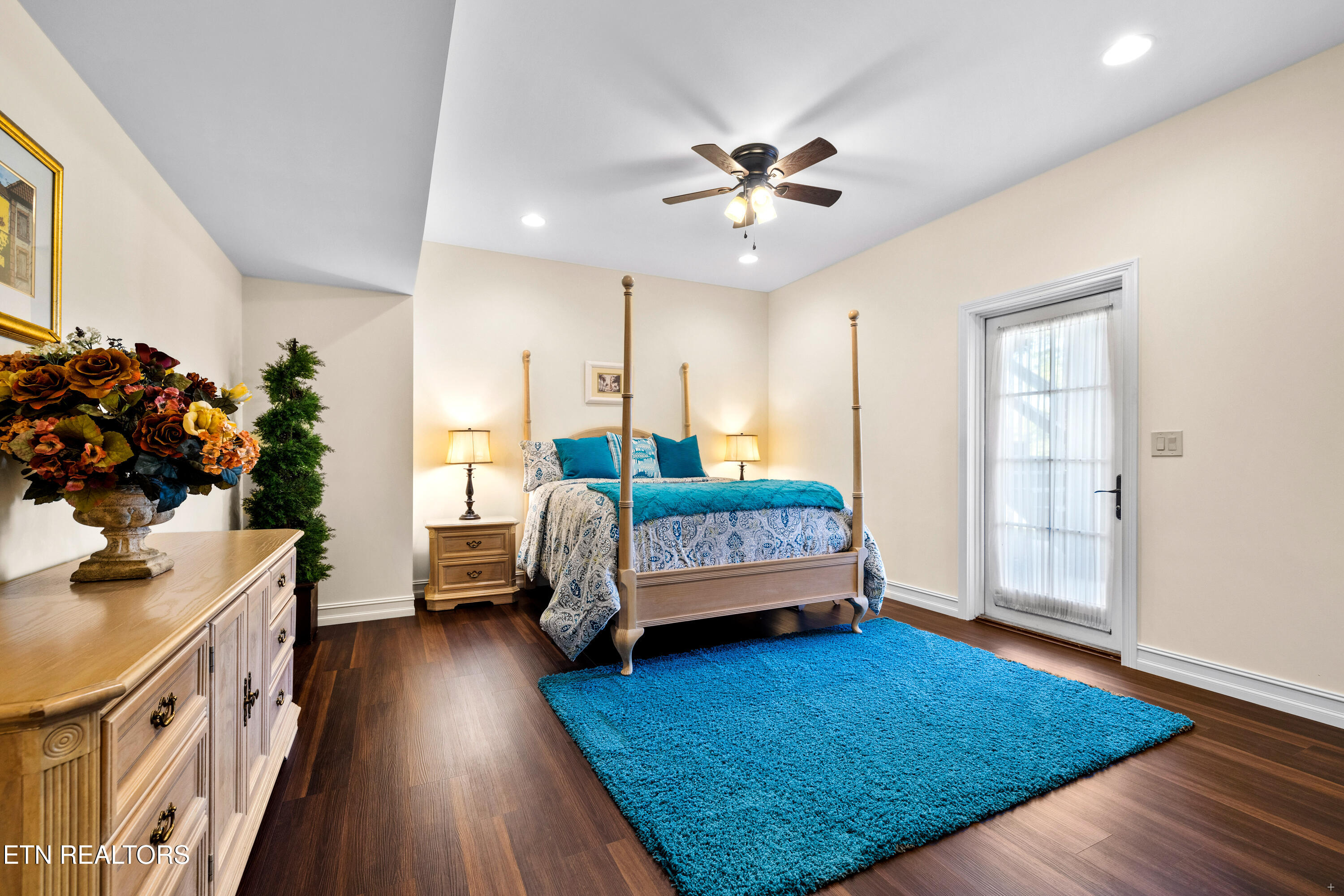859 Rarity Bay Parkway Vonore TN 37885