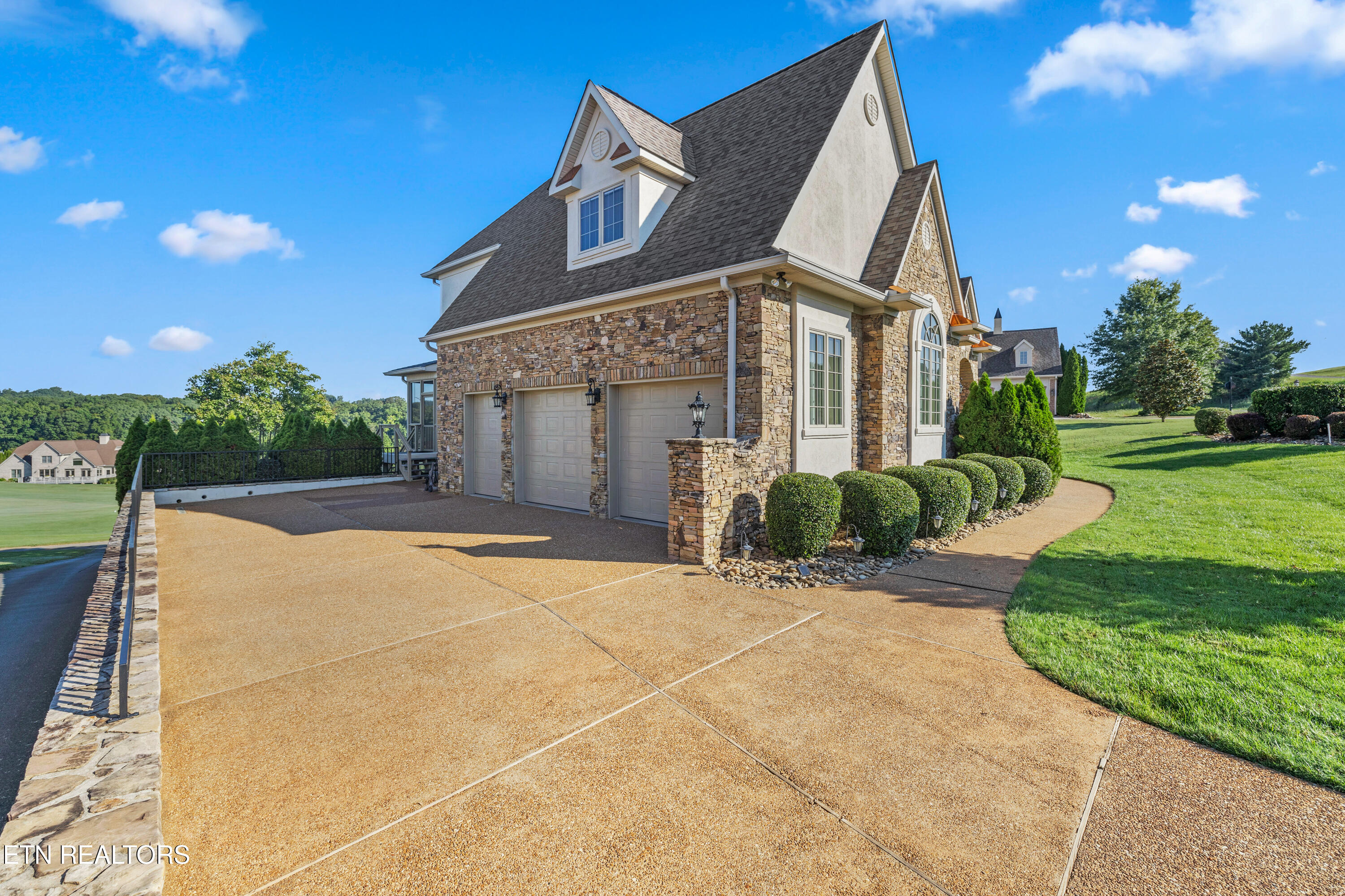 859 Rarity Bay Parkway Vonore TN 37885