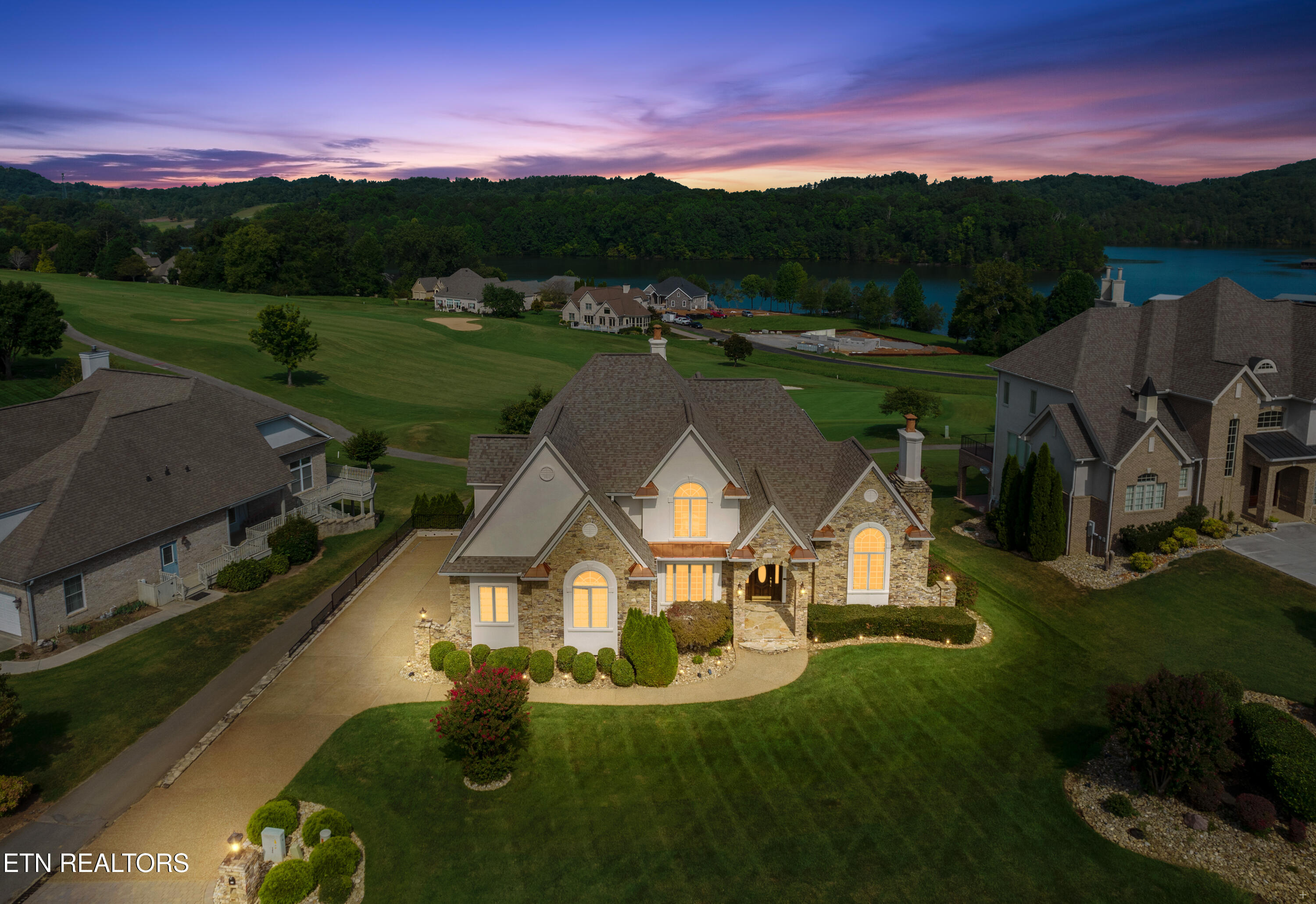859 Rarity Bay Parkway Vonore TN 37885
