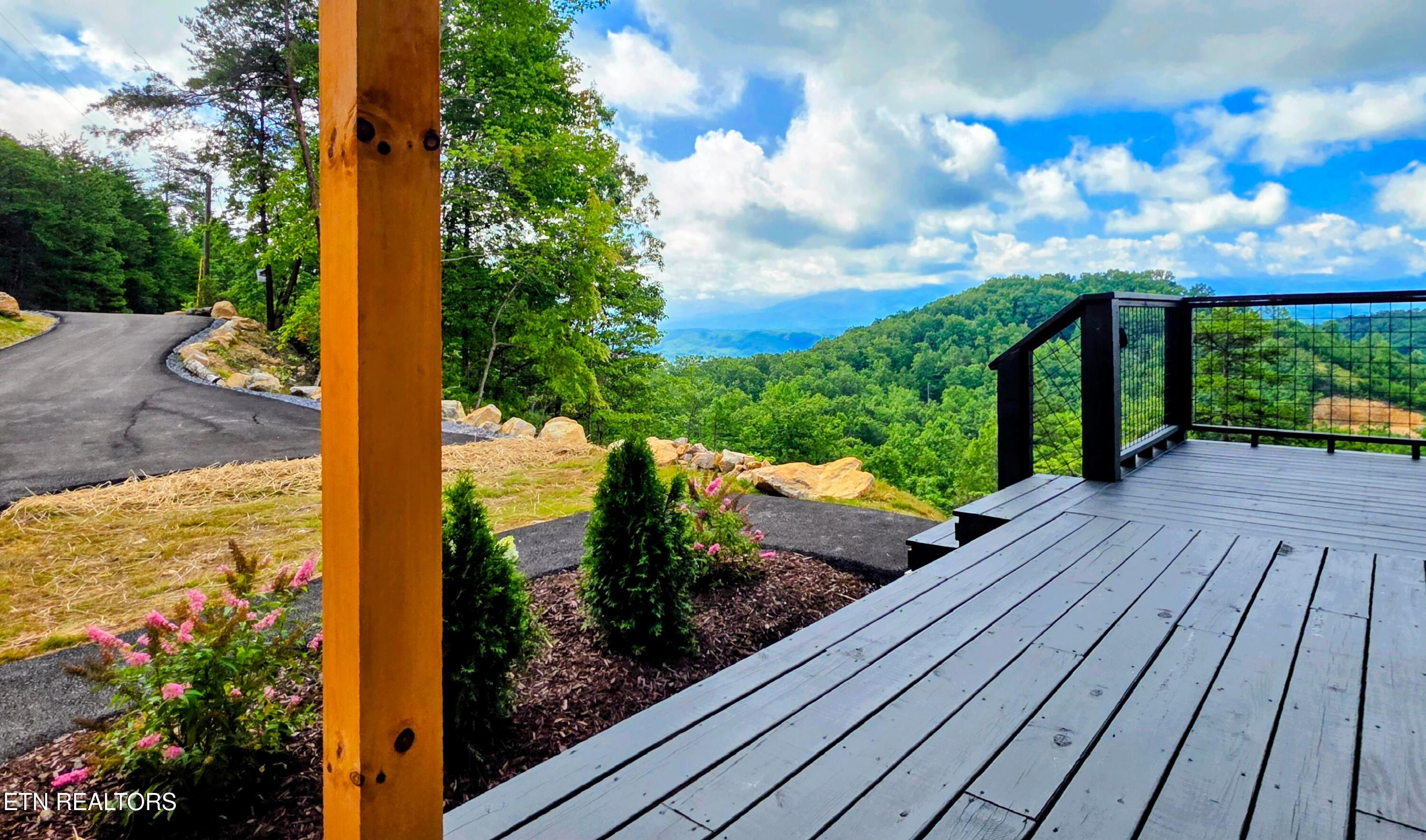 2608 Mountain Boulevard Sevierville TN 37876
