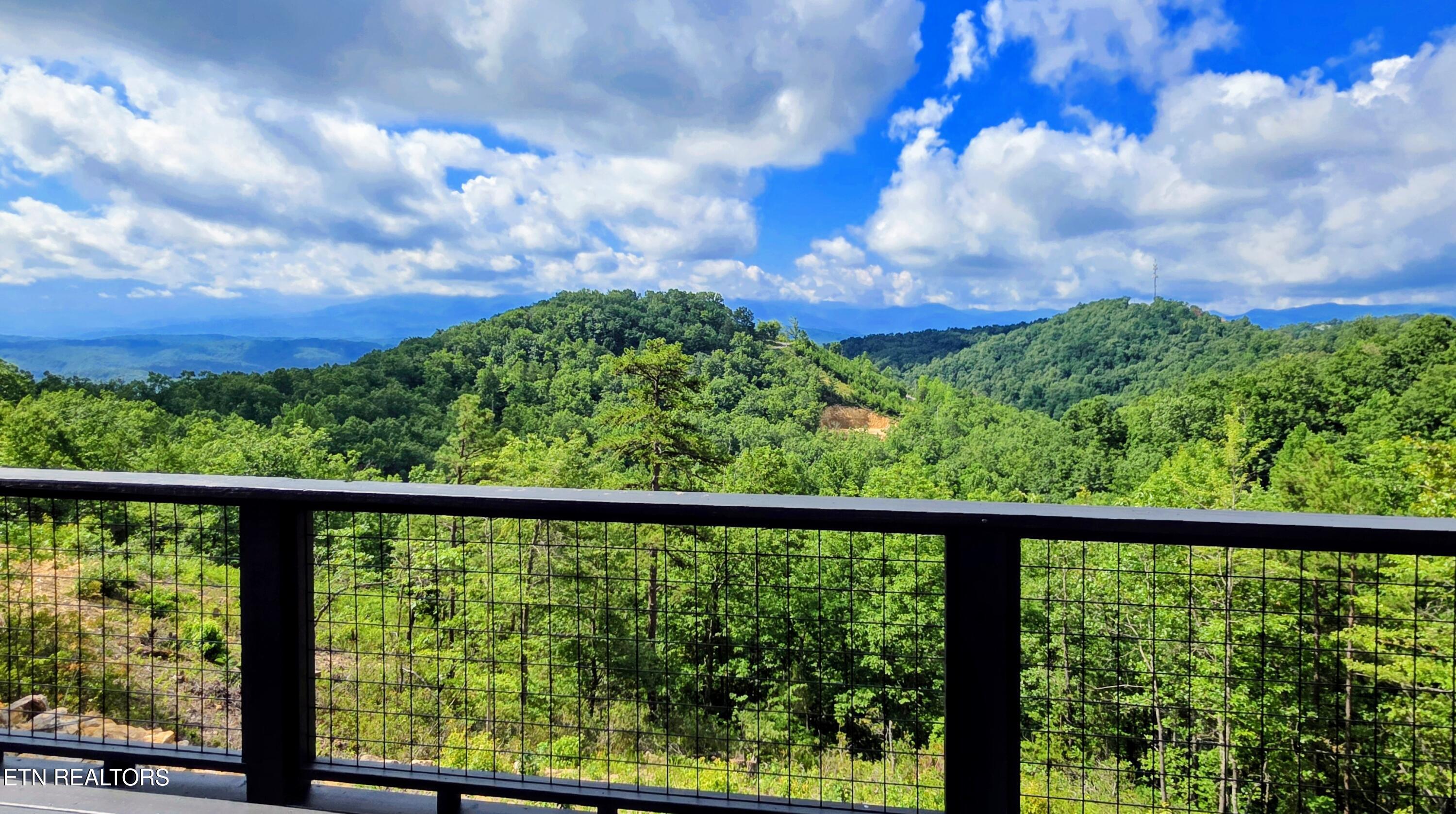 2608 Mountain Boulevard Sevierville TN 37876