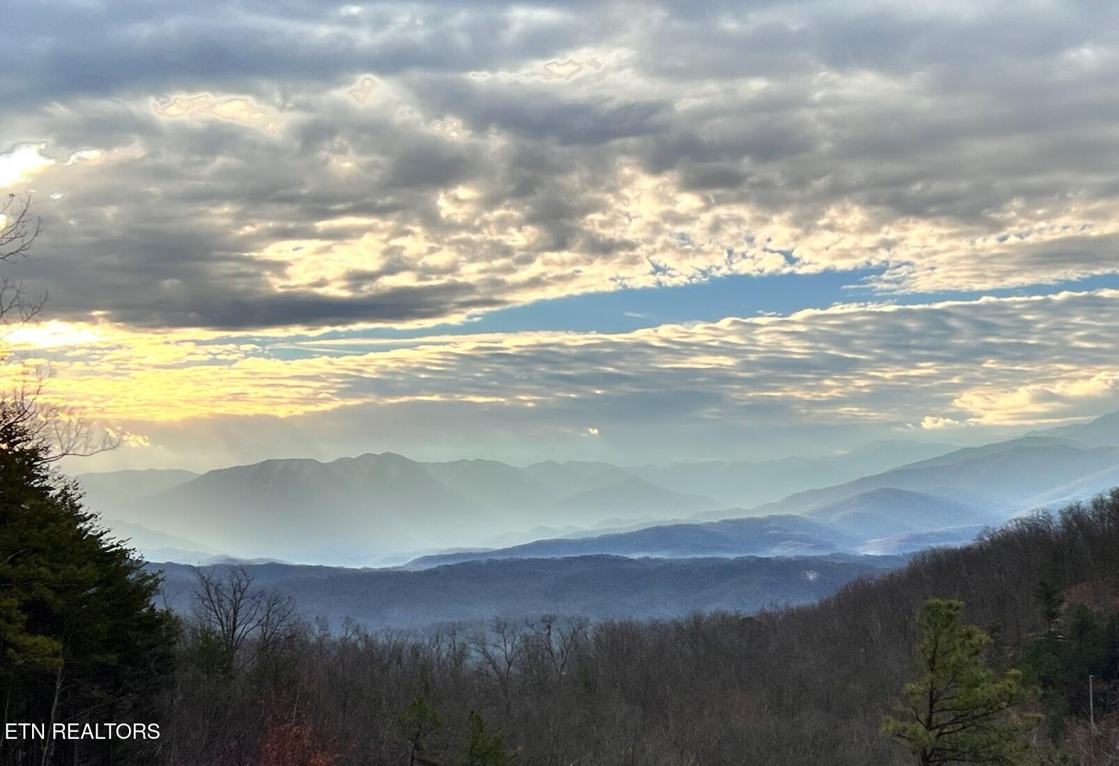 2608 Mountain Boulevard Sevierville TN 37876