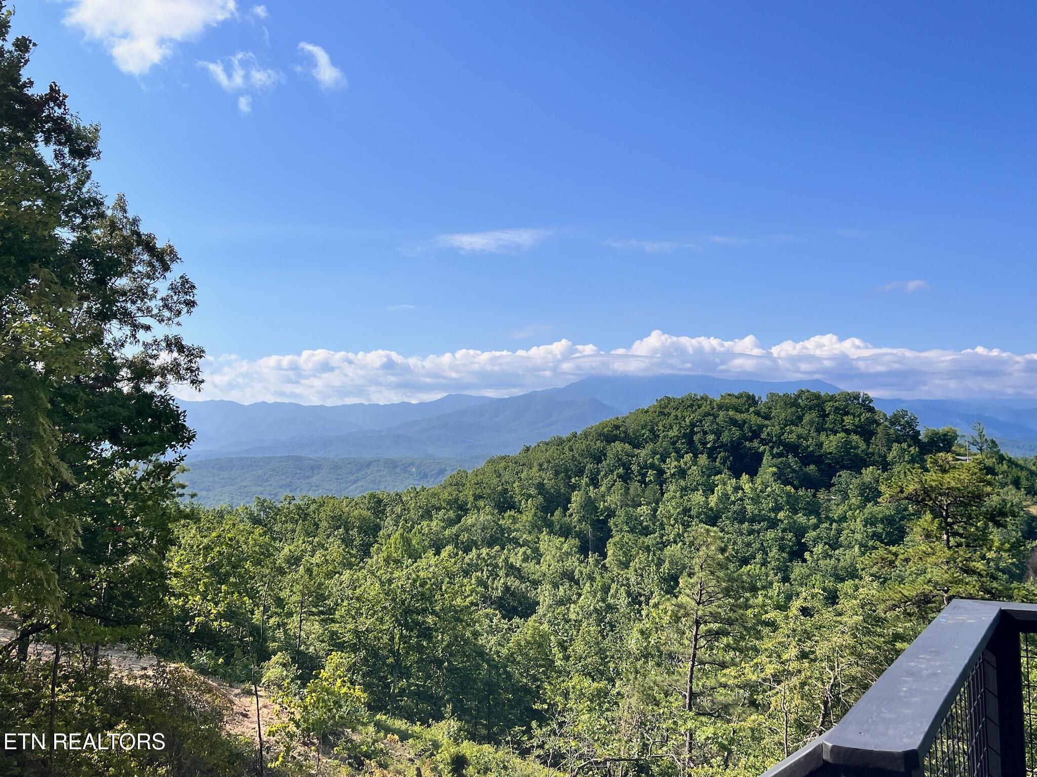 2608 Mountain Boulevard Sevierville TN 37876