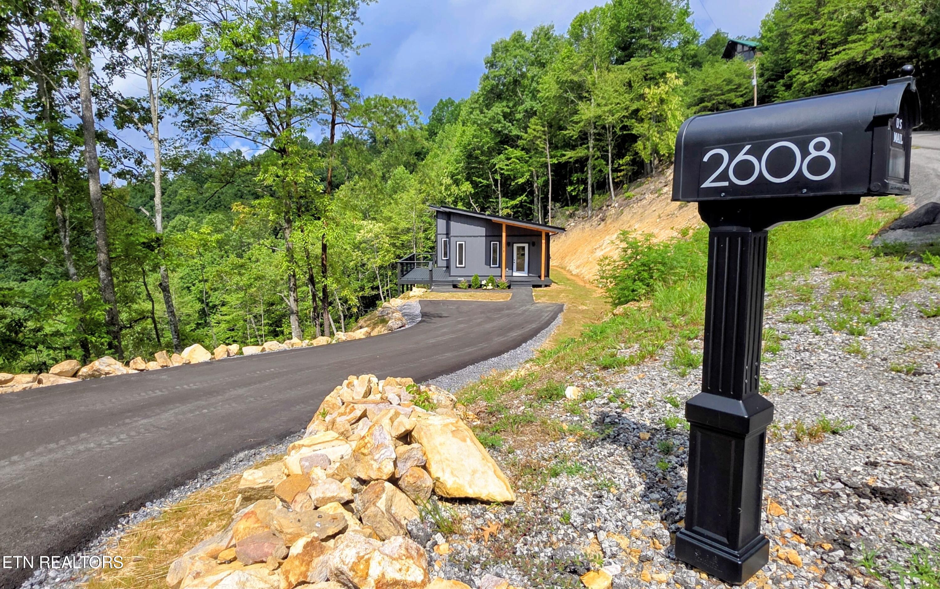 2608 Mountain Boulevard Sevierville TN 37876
