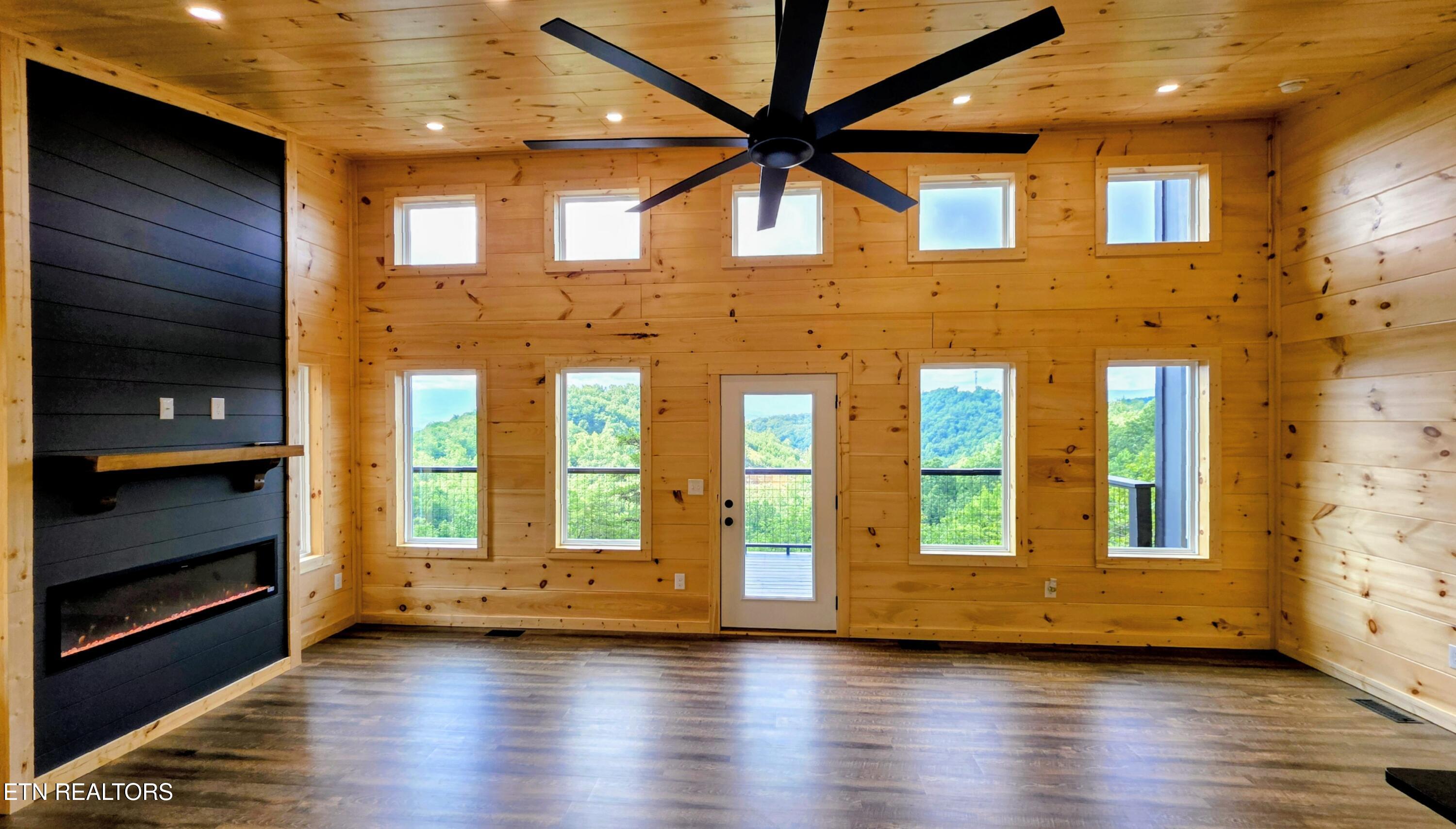 2608 Mountain Boulevard Sevierville TN 37876