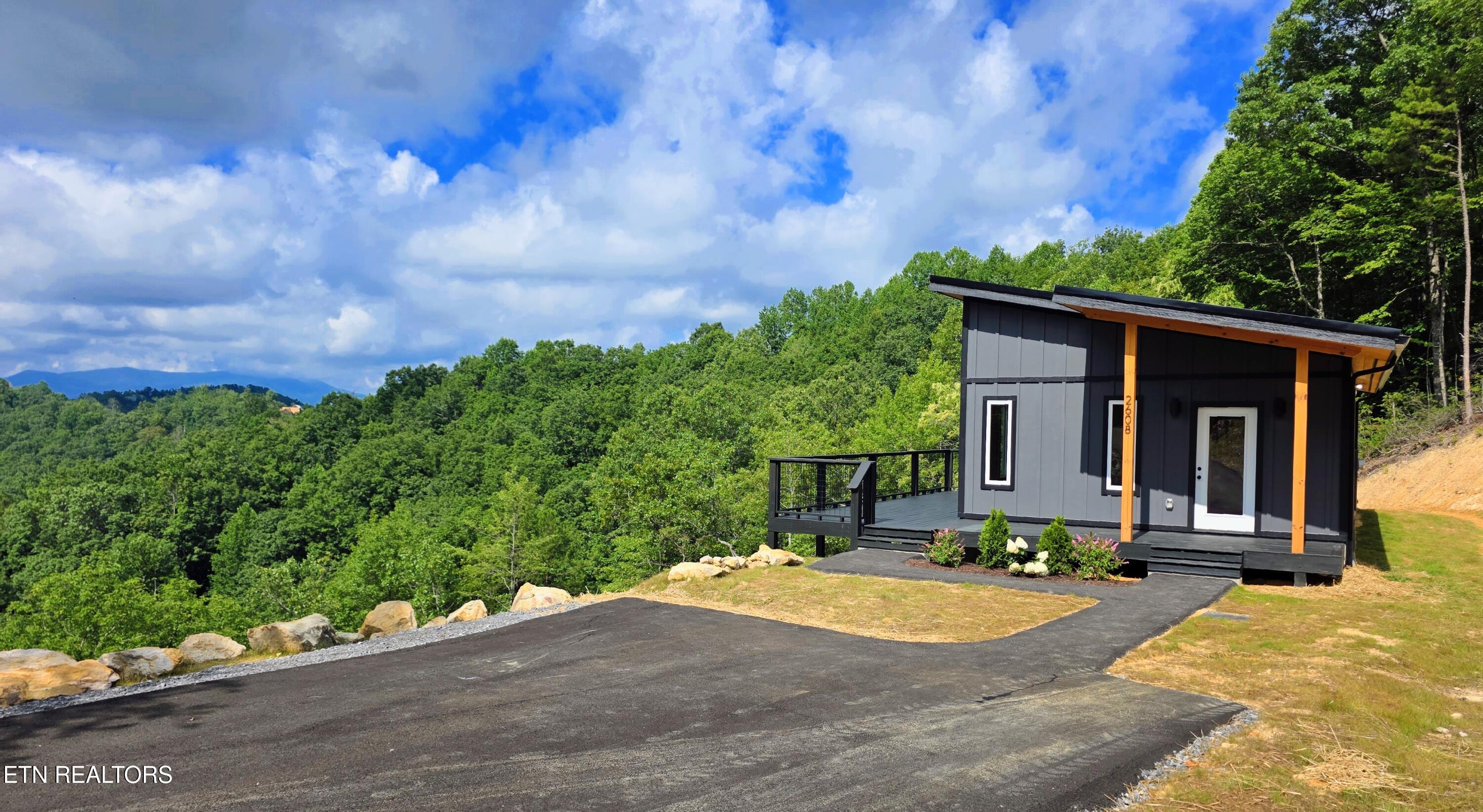 2608 Mountain Boulevard Sevierville TN 37876