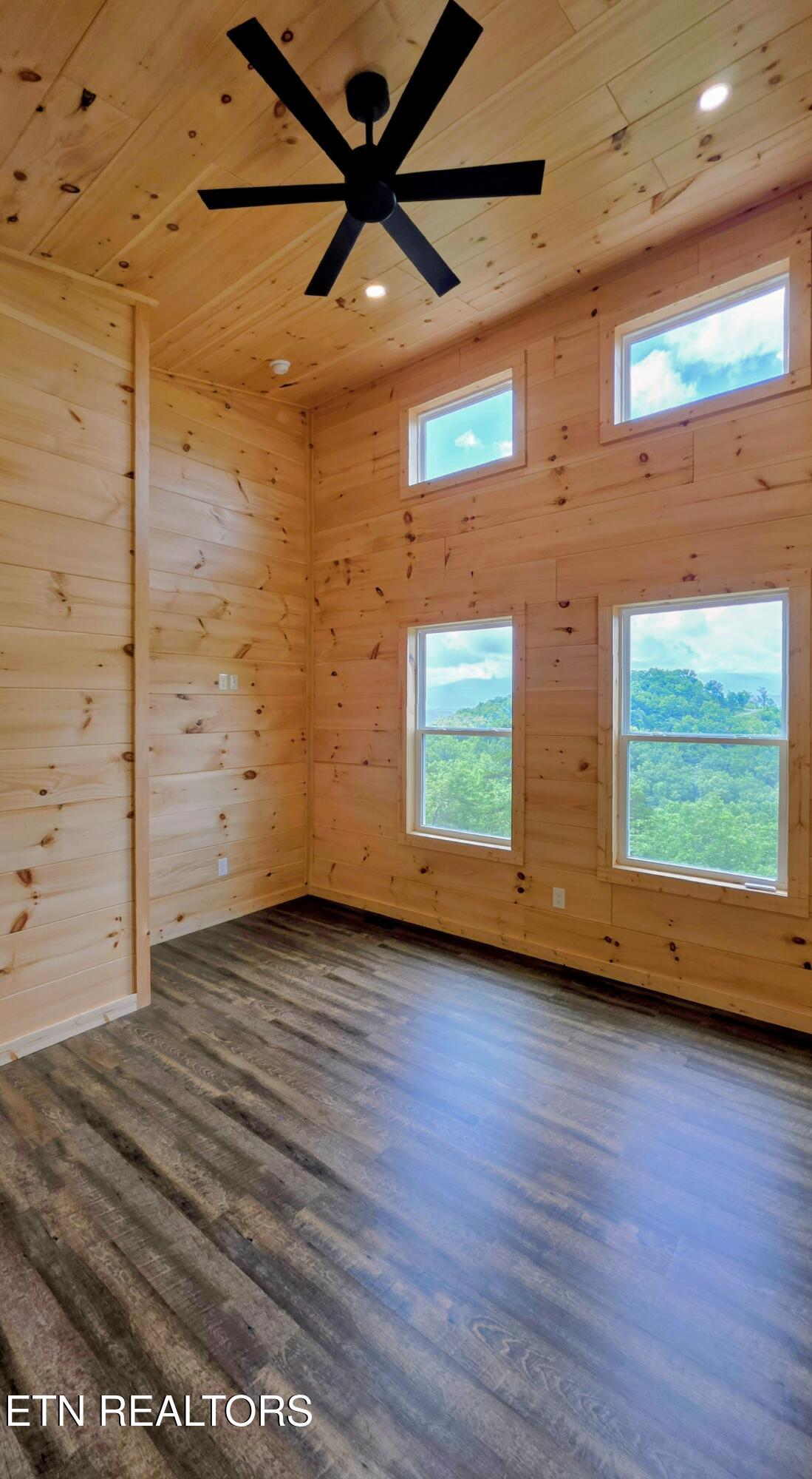 2608 Mountain Boulevard Sevierville TN 37876