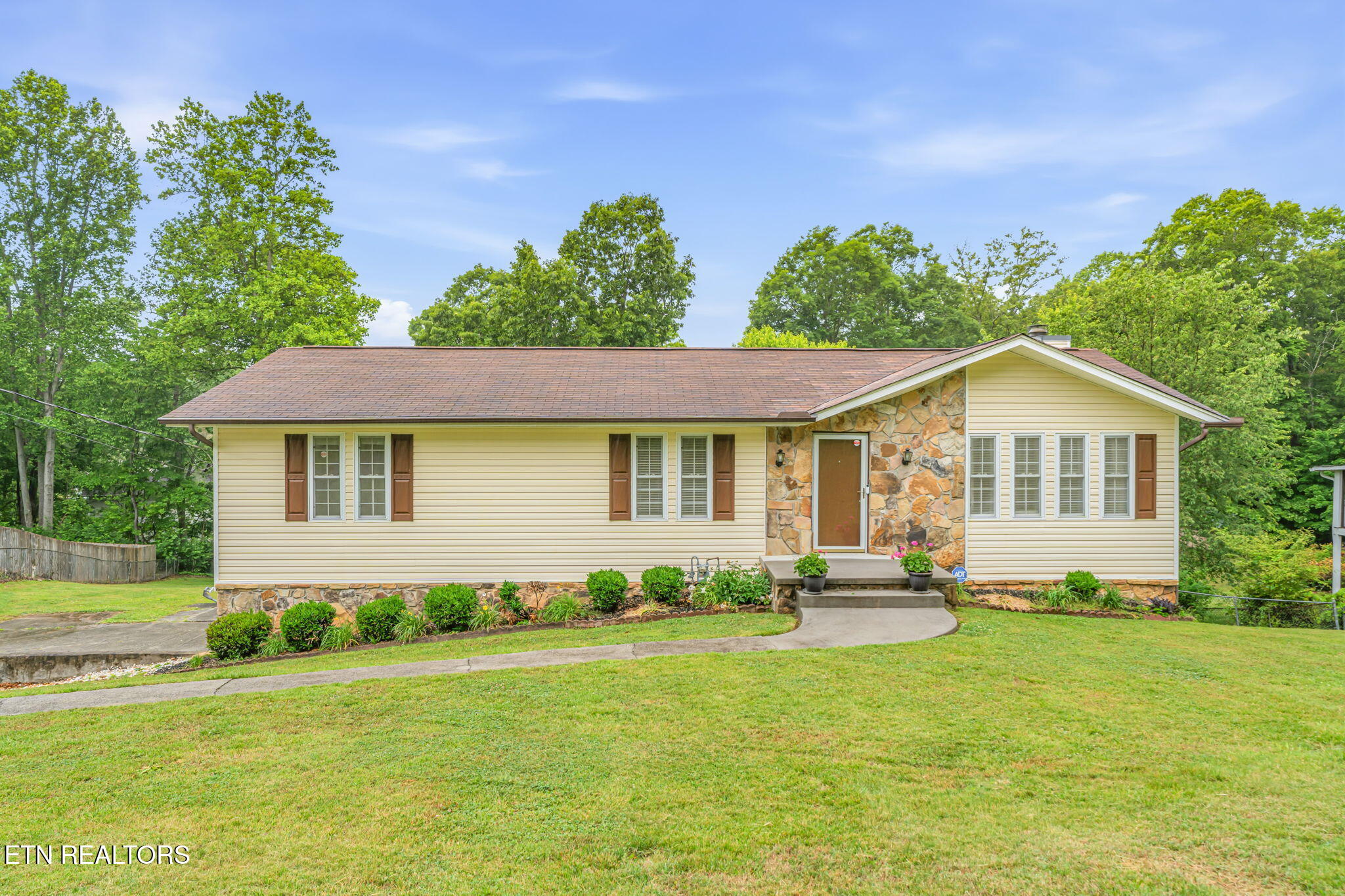 7921 Blueberry Road Powell TN 37849