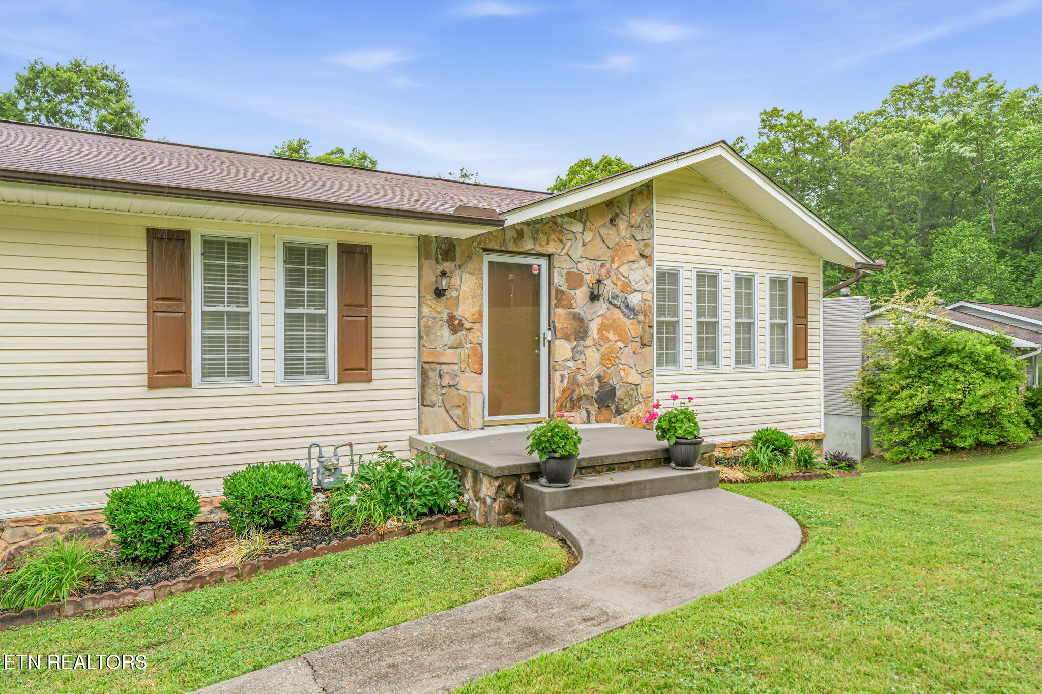 7921 Blueberry Road Powell TN 37849