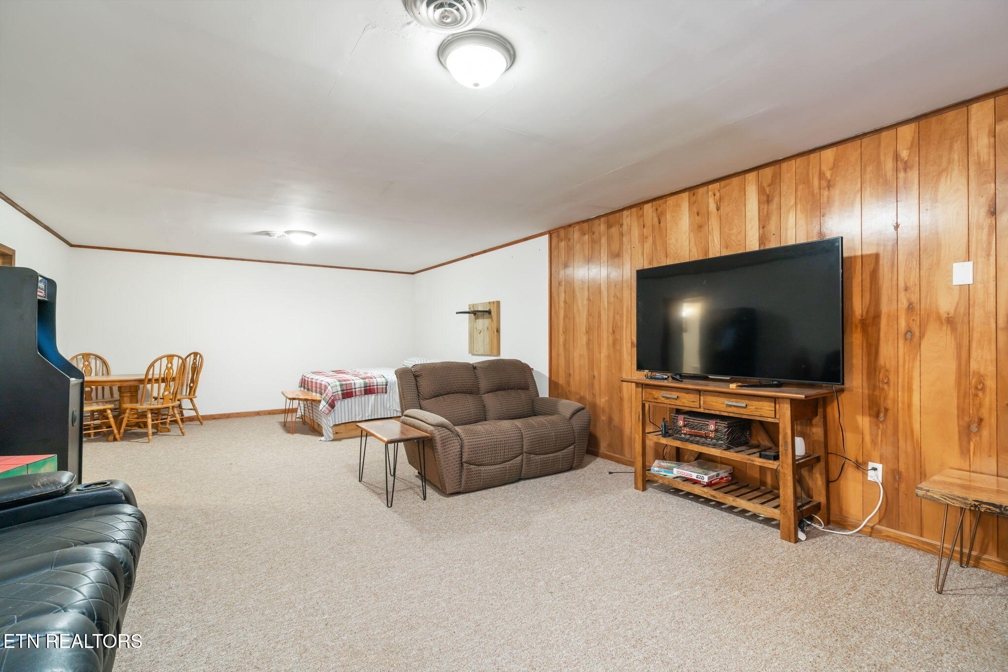 4050 Lowes Ferry Road Louisville TN 37777