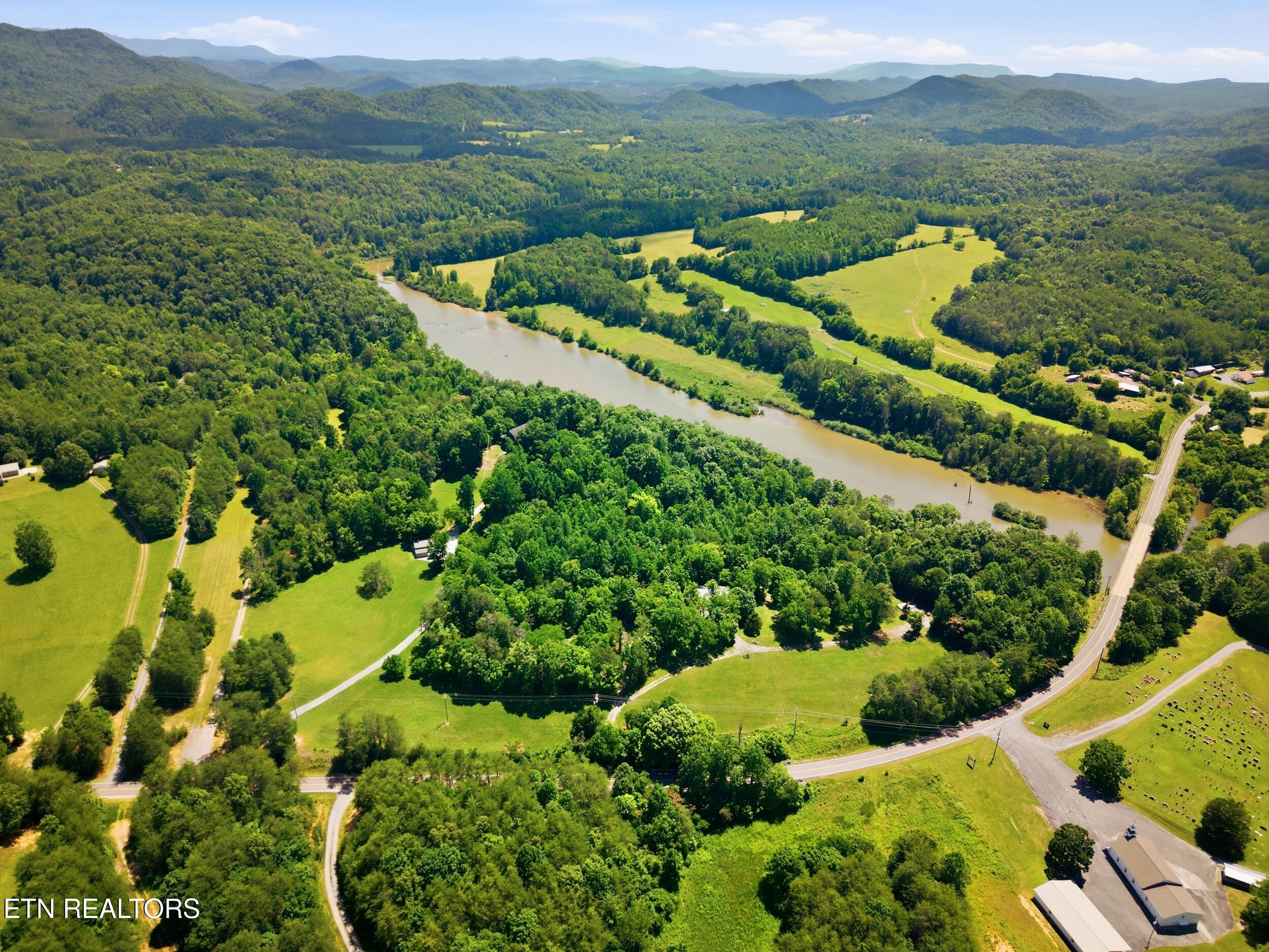 3280 Ballplay Road Madisonville TN 37354