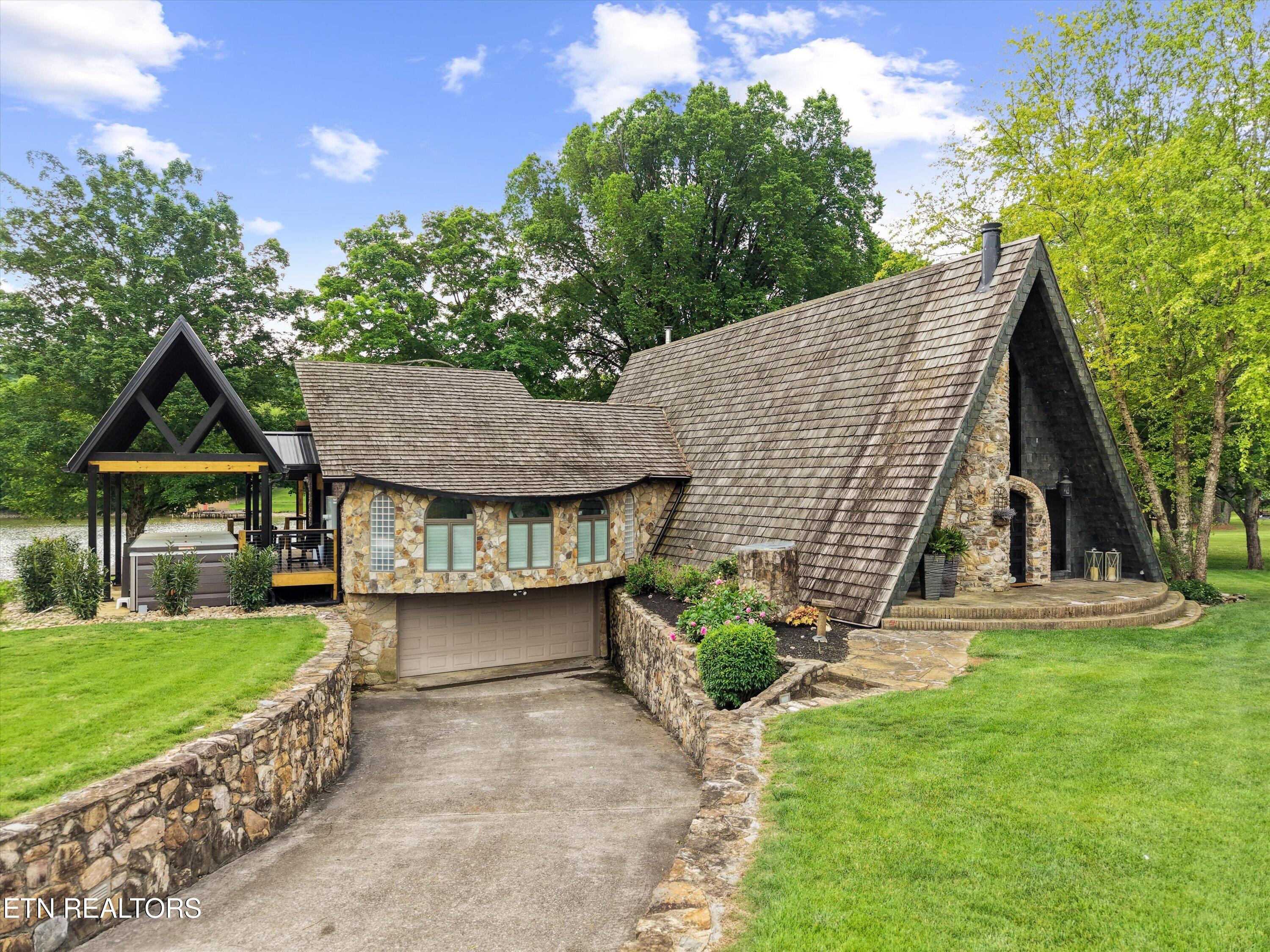 3260 Cox Road Louisville TN 37777