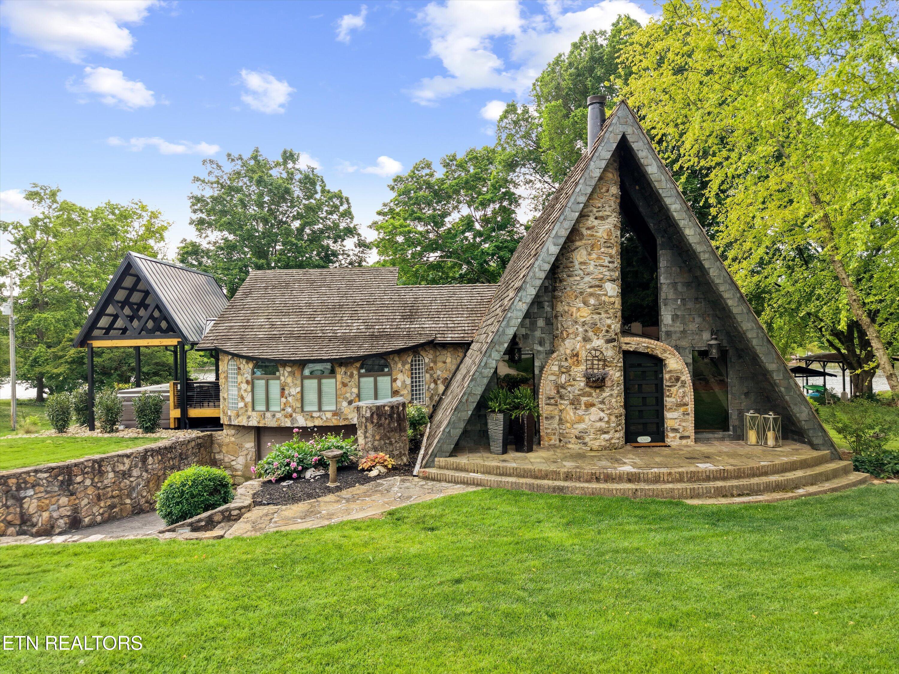 3260 Cox Road Louisville TN 37777
