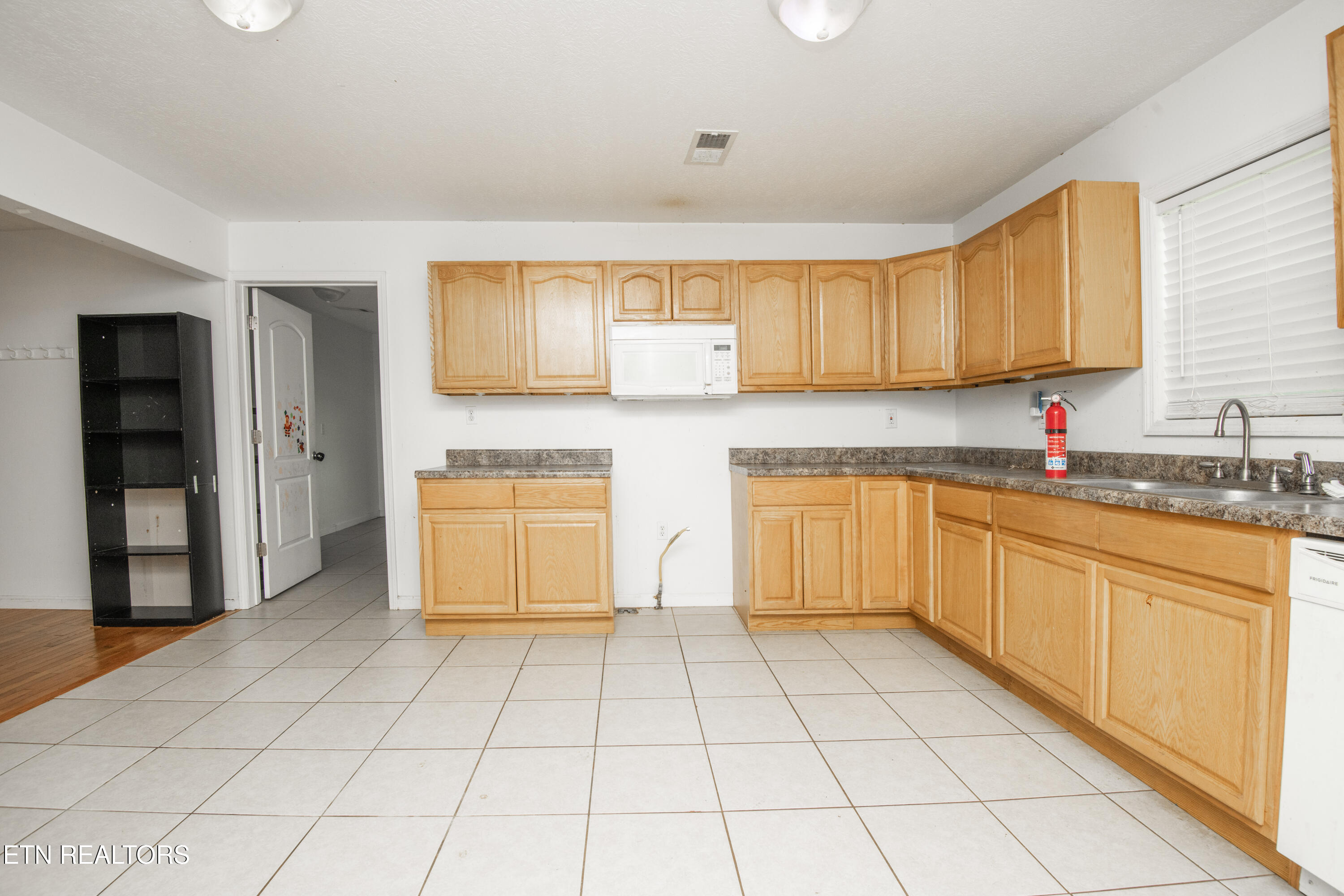 2335 Grove Street Maryville TN 37804