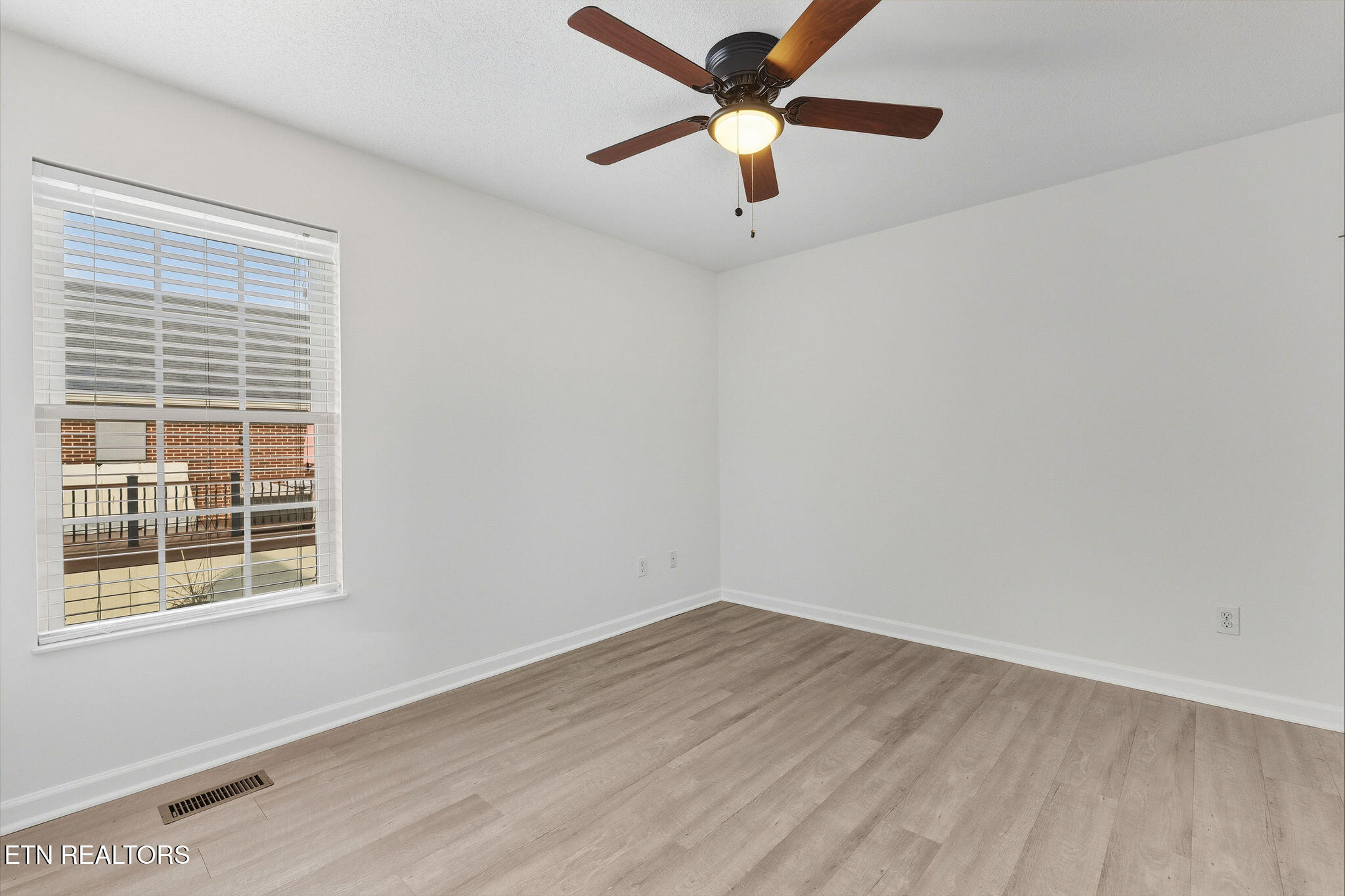 176 Cheeskogili Way Loudon TN 37774