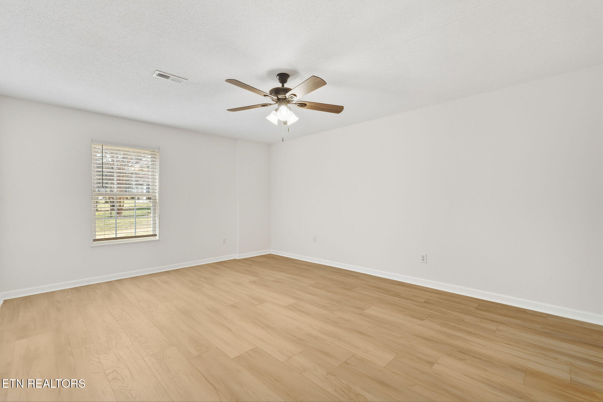 176 Cheeskogili Way Loudon TN 37774