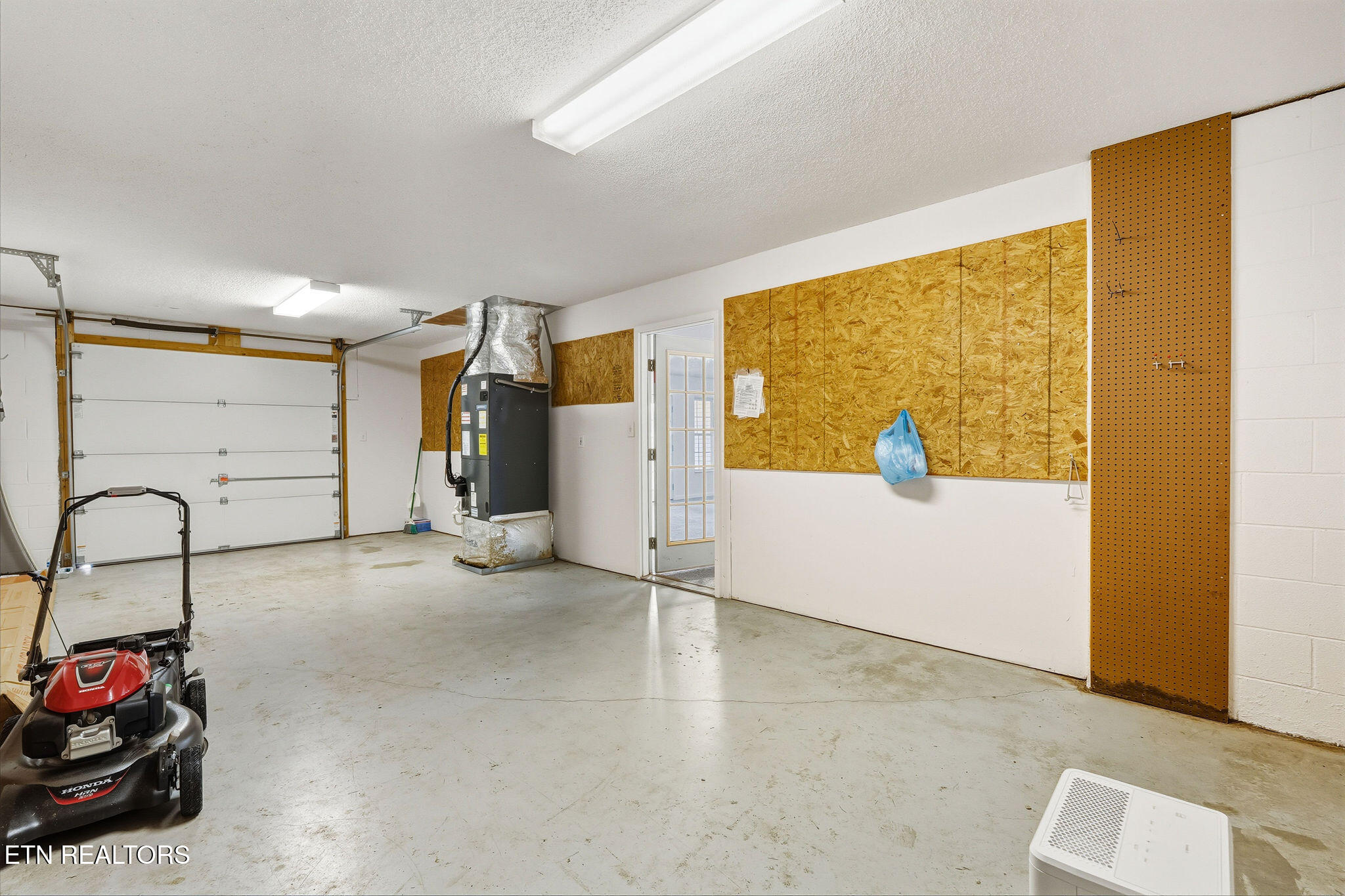 176 Cheeskogili Way Loudon TN 37774