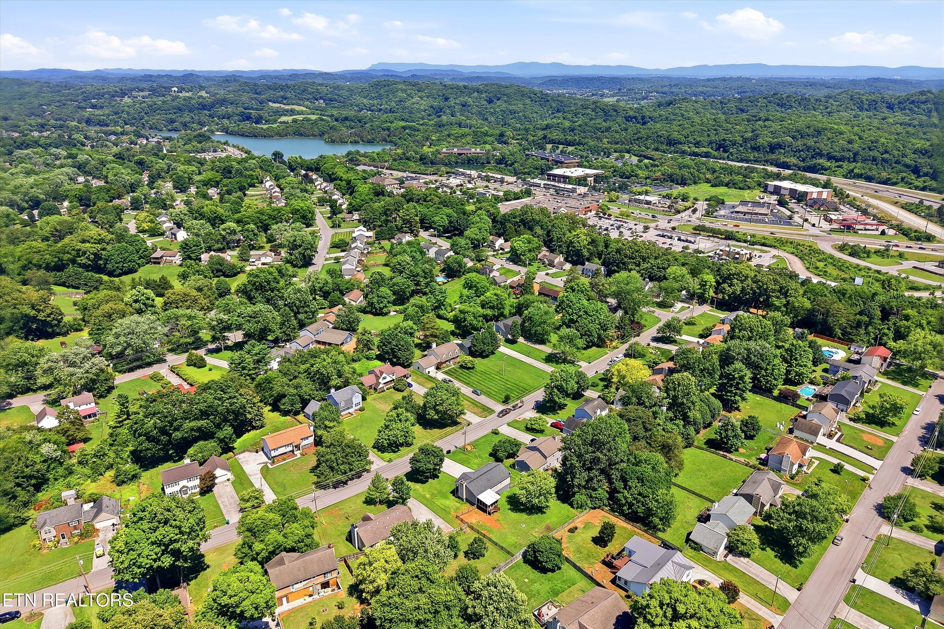 1832 Wickersham Drive Knoxville TN 37922