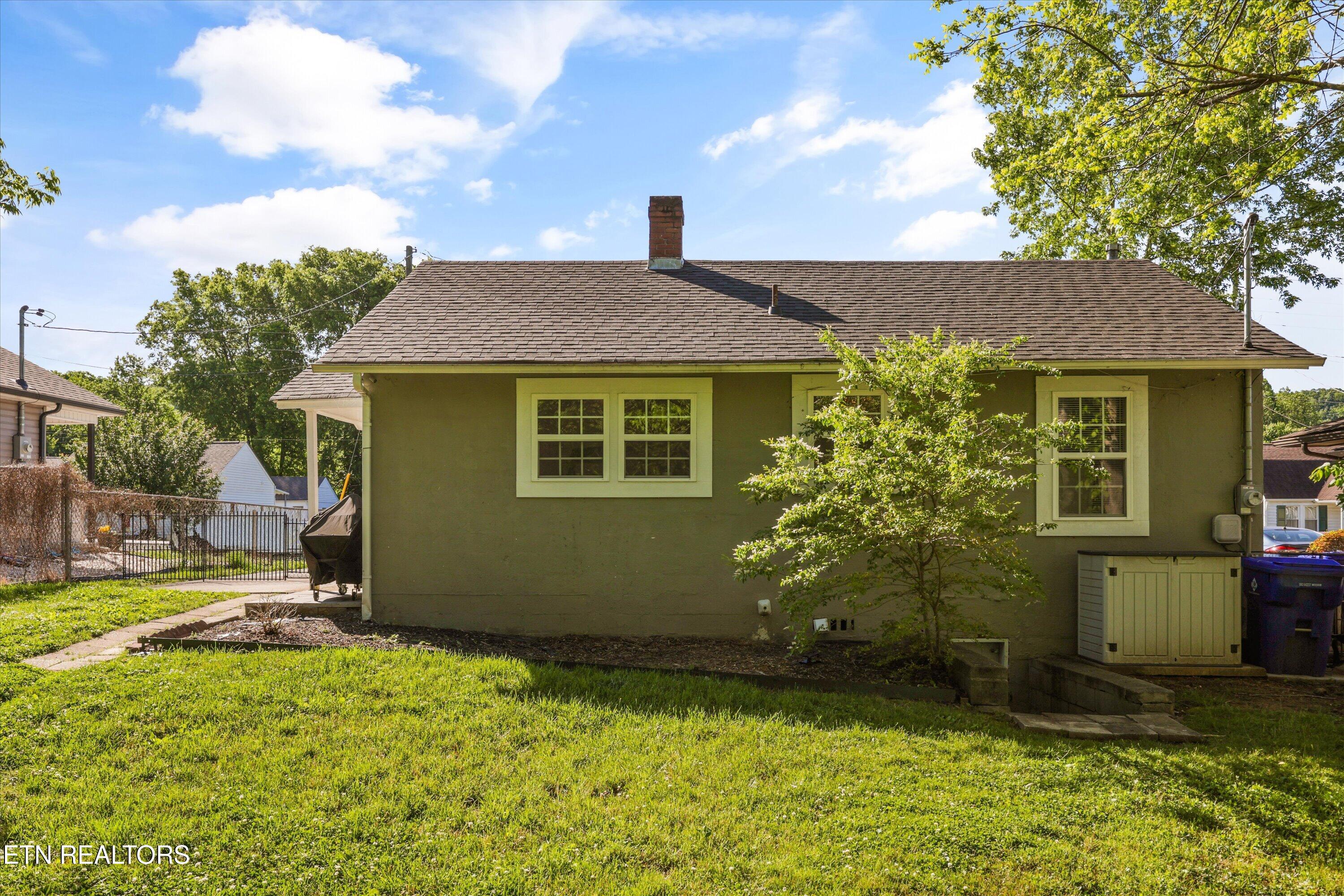 504 Cherokee Avenue Clinton TN 37716