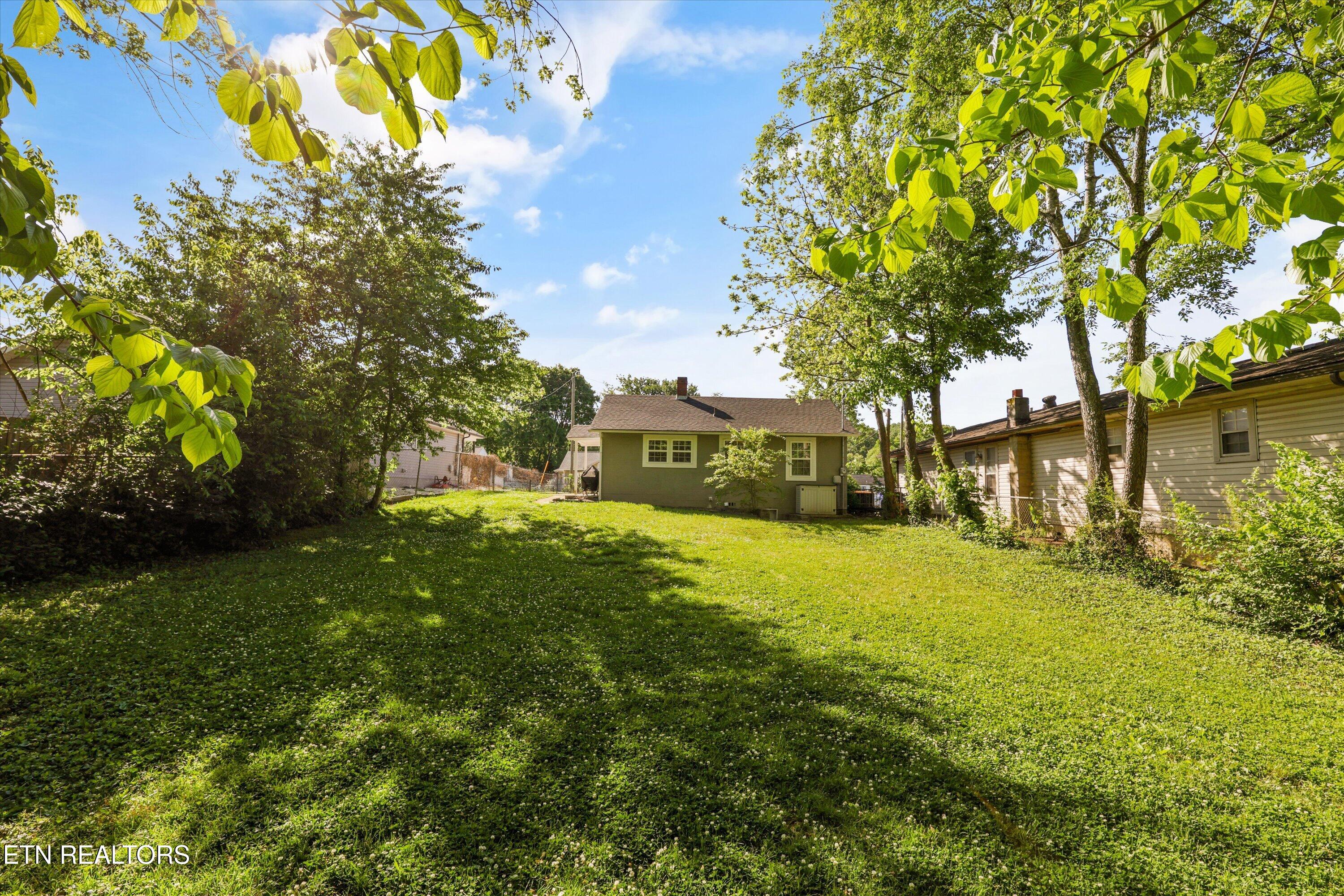 504 Cherokee Avenue Clinton TN 37716