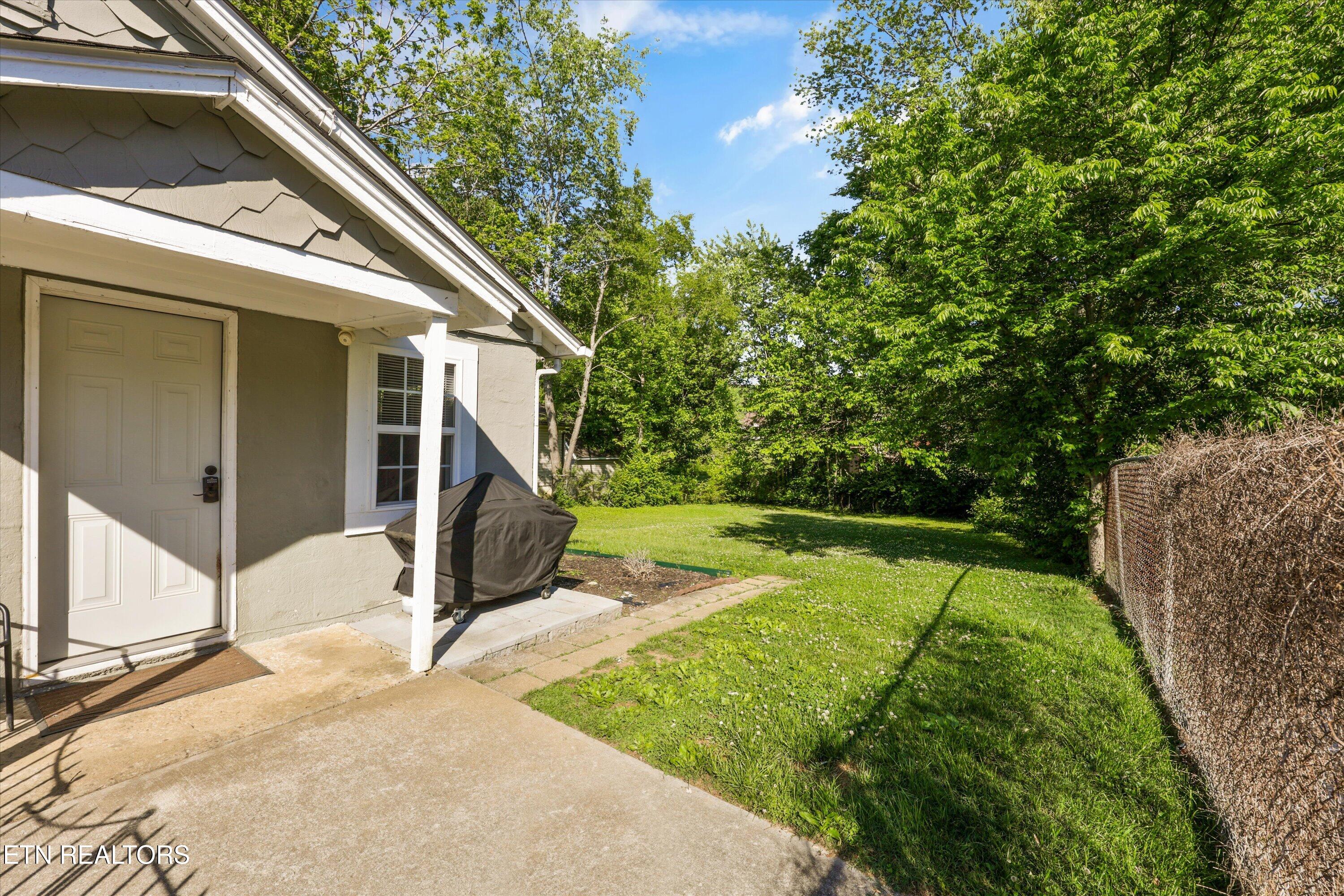 504 Cherokee Avenue Clinton TN 37716
