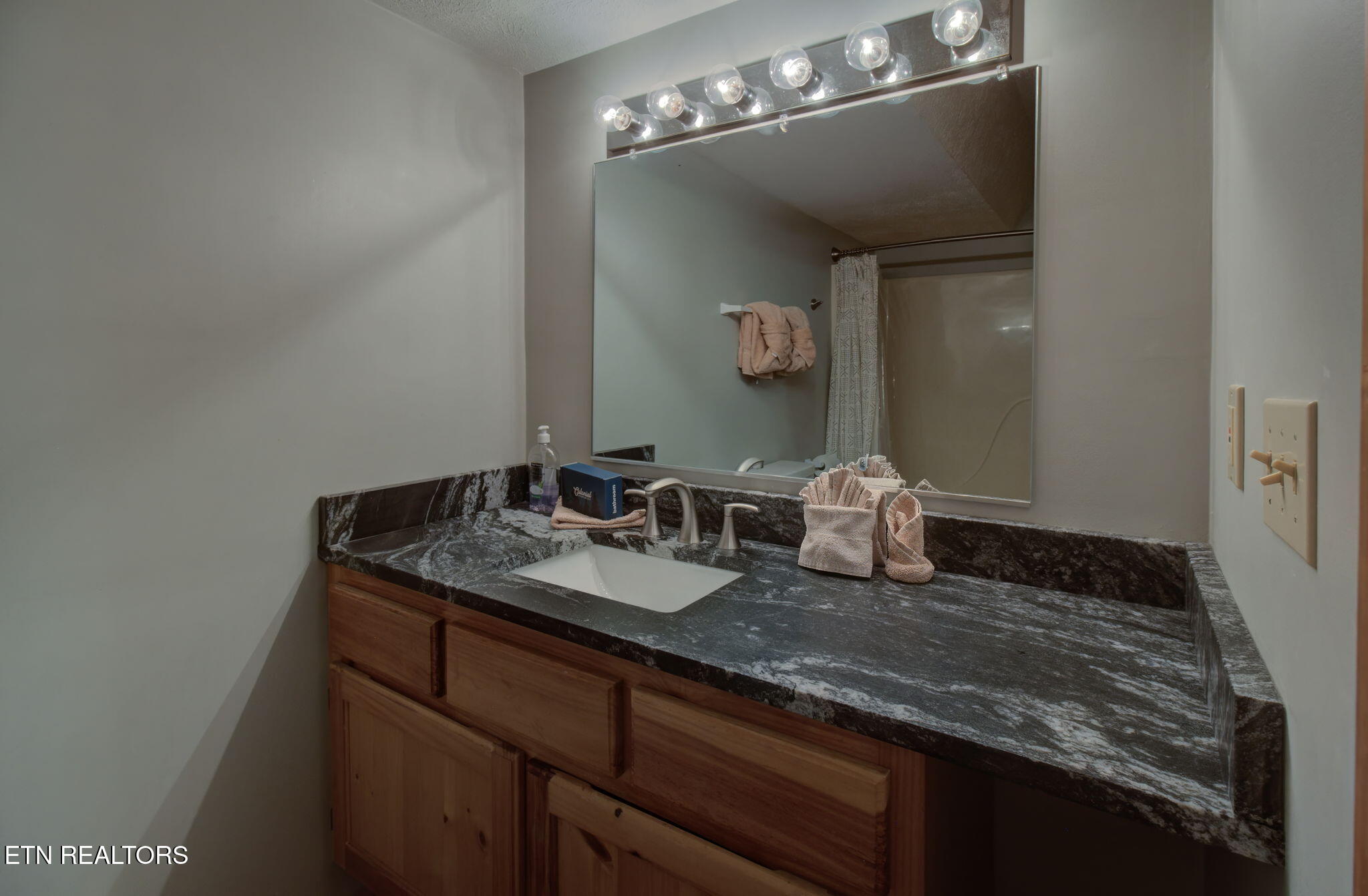 510 Hoot Owl Way Gatlinburg TN 37738