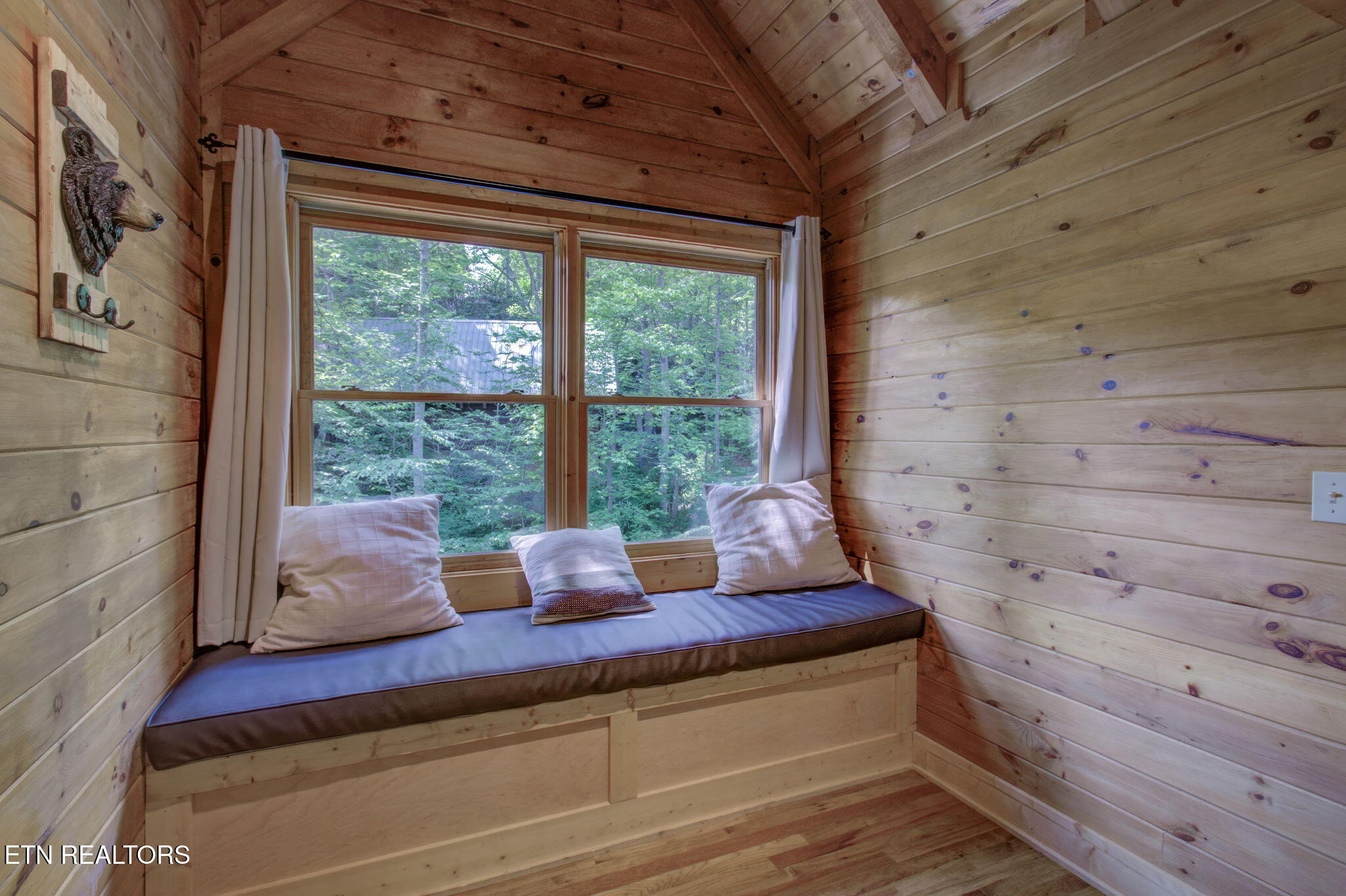 510 Hoot Owl Way Gatlinburg TN 37738