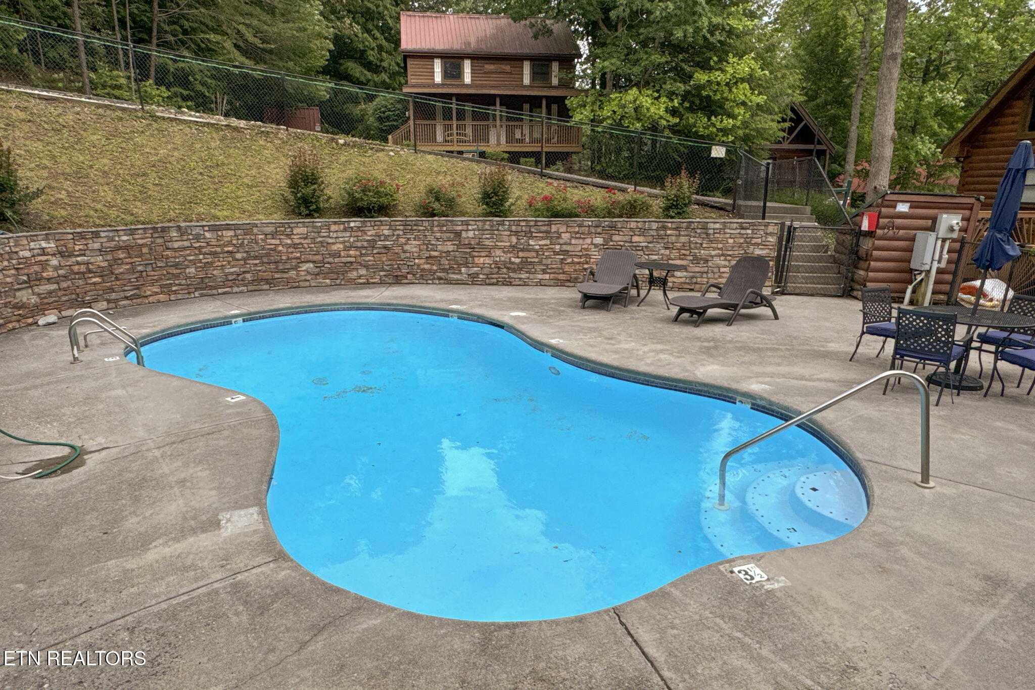 510 Hoot Owl Way Gatlinburg TN 37738