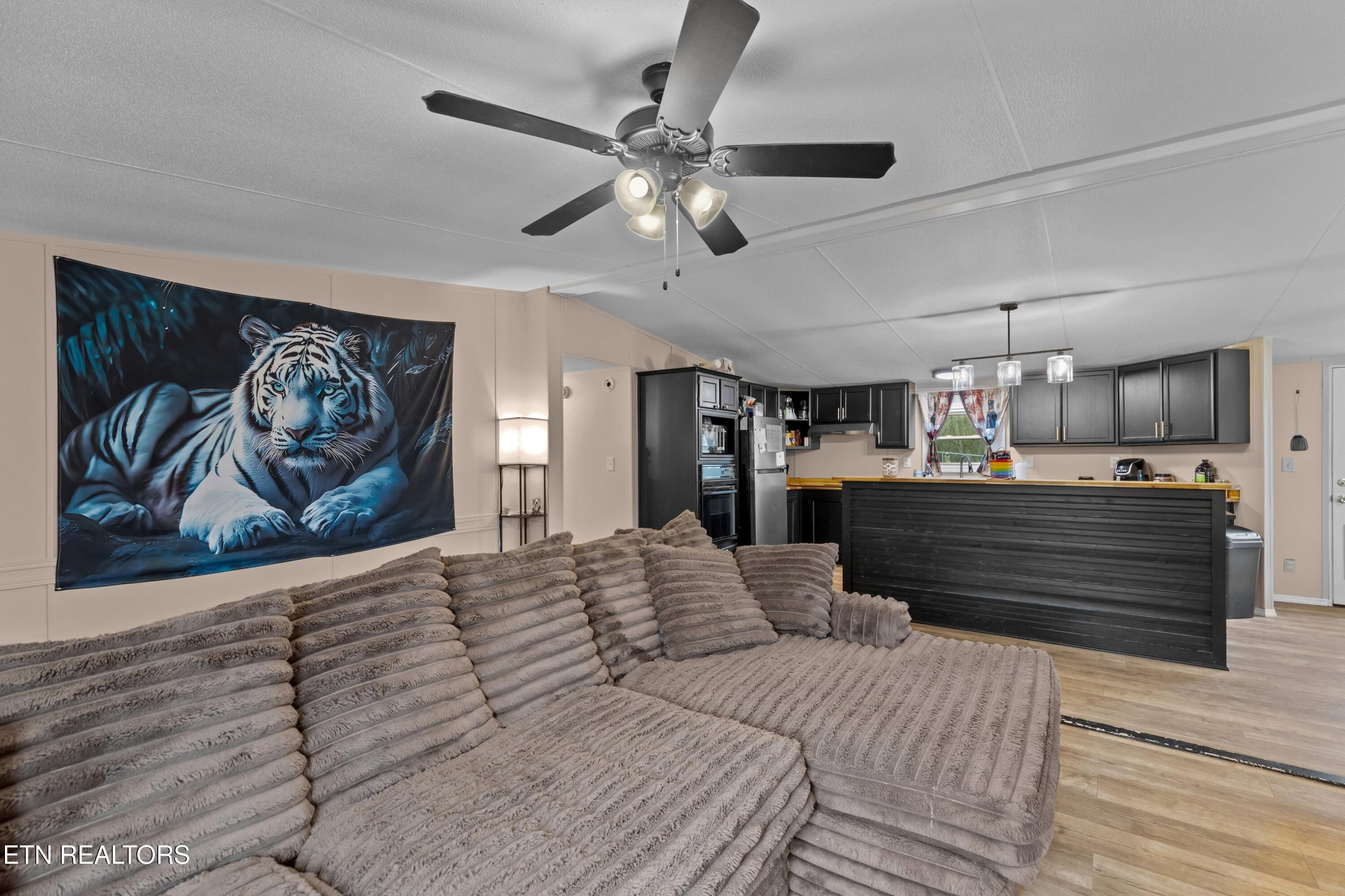 242 Cowan Lane Lafollette TN 37766