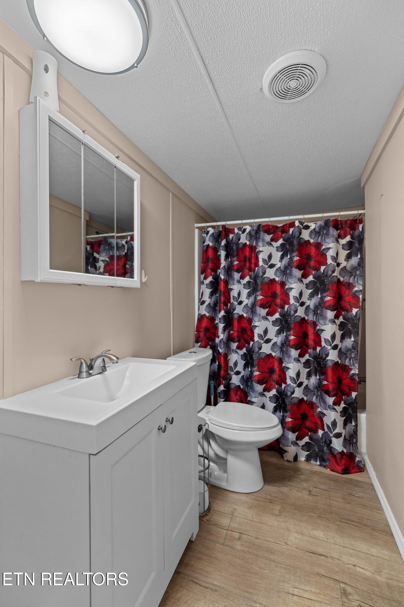 242 Cowan Lane Lafollette TN 37766