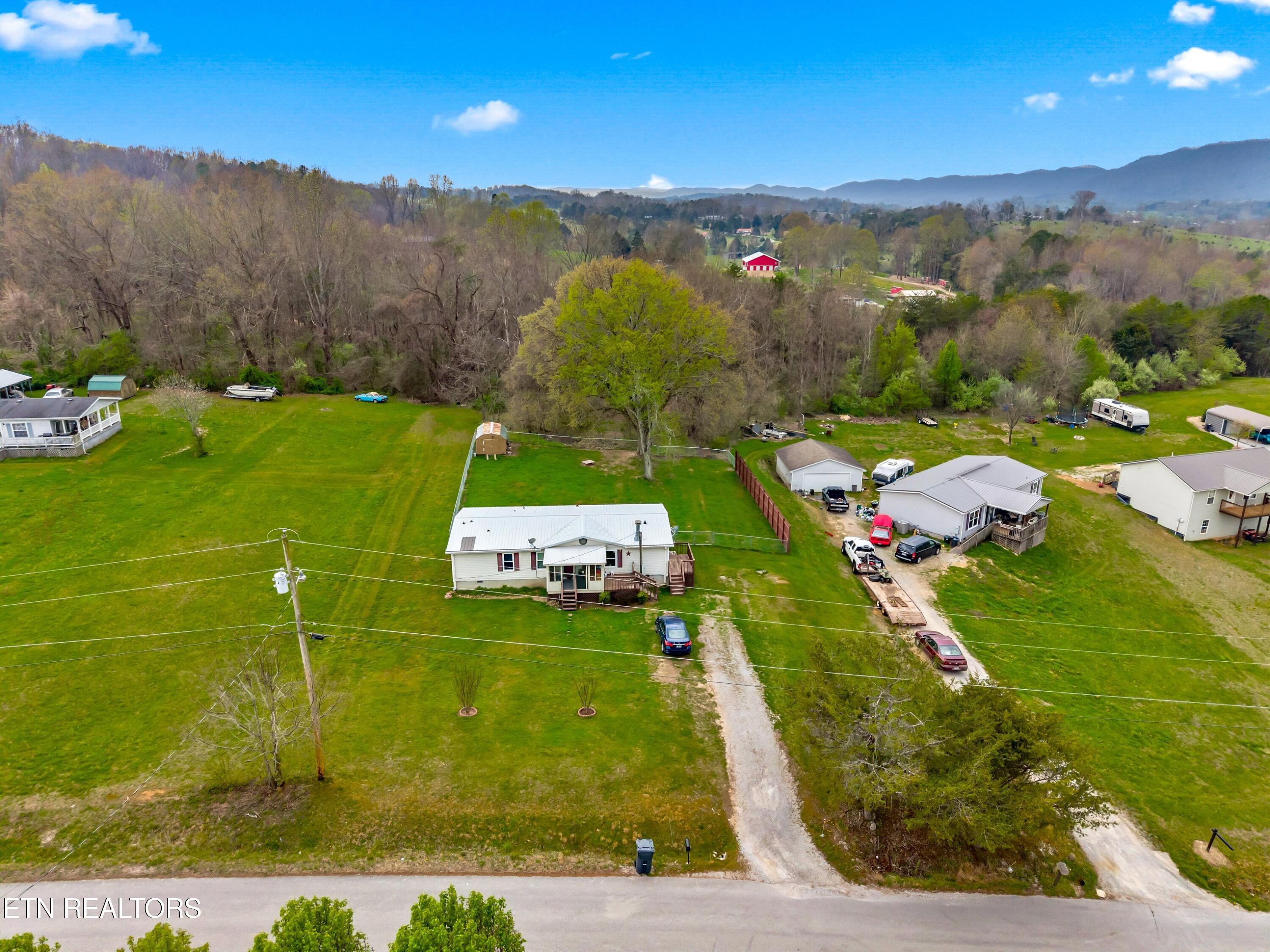 242 Cowan Lane Lafollette TN 37766