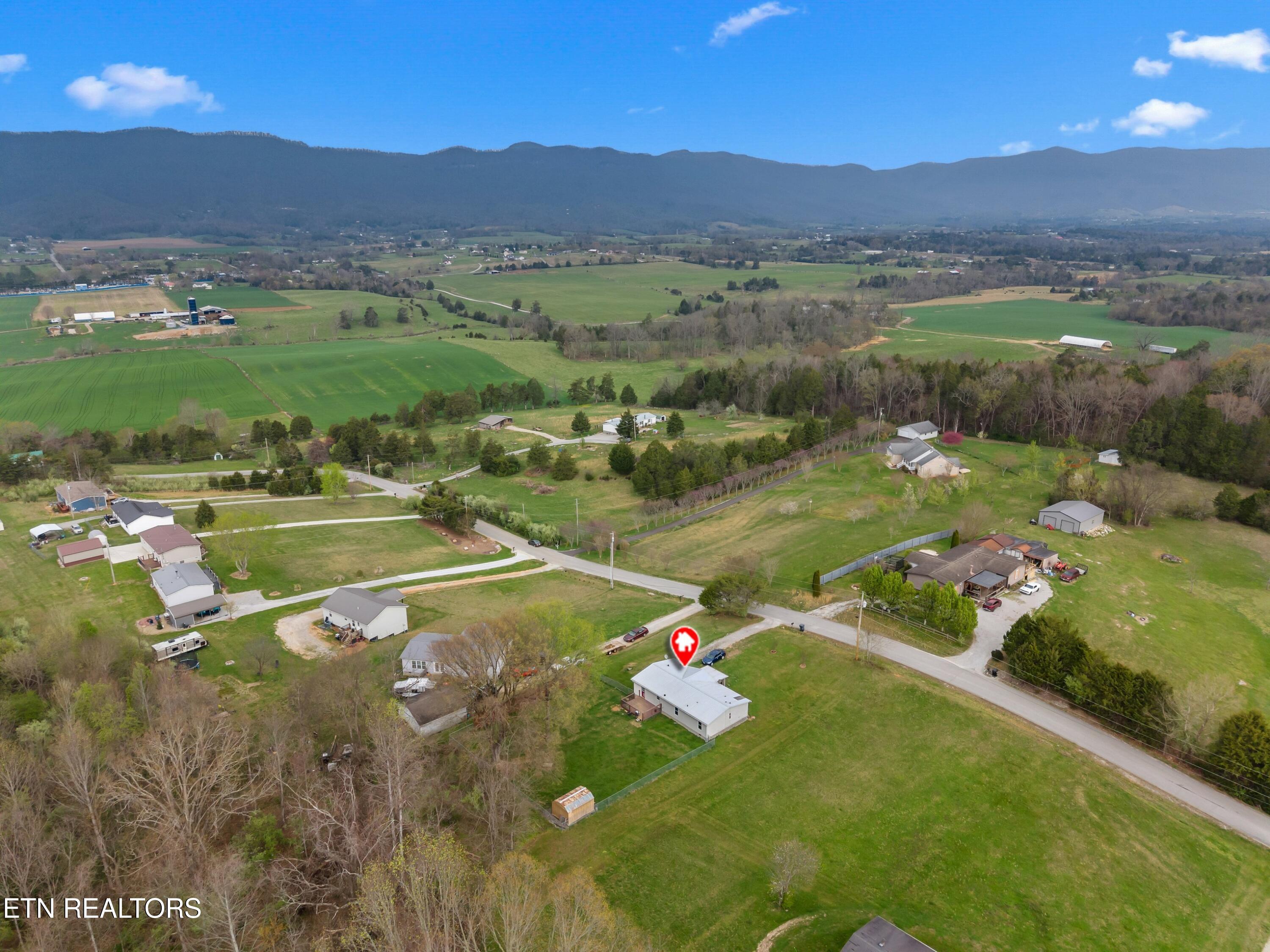 242 Cowan Lane Lafollette TN 37766